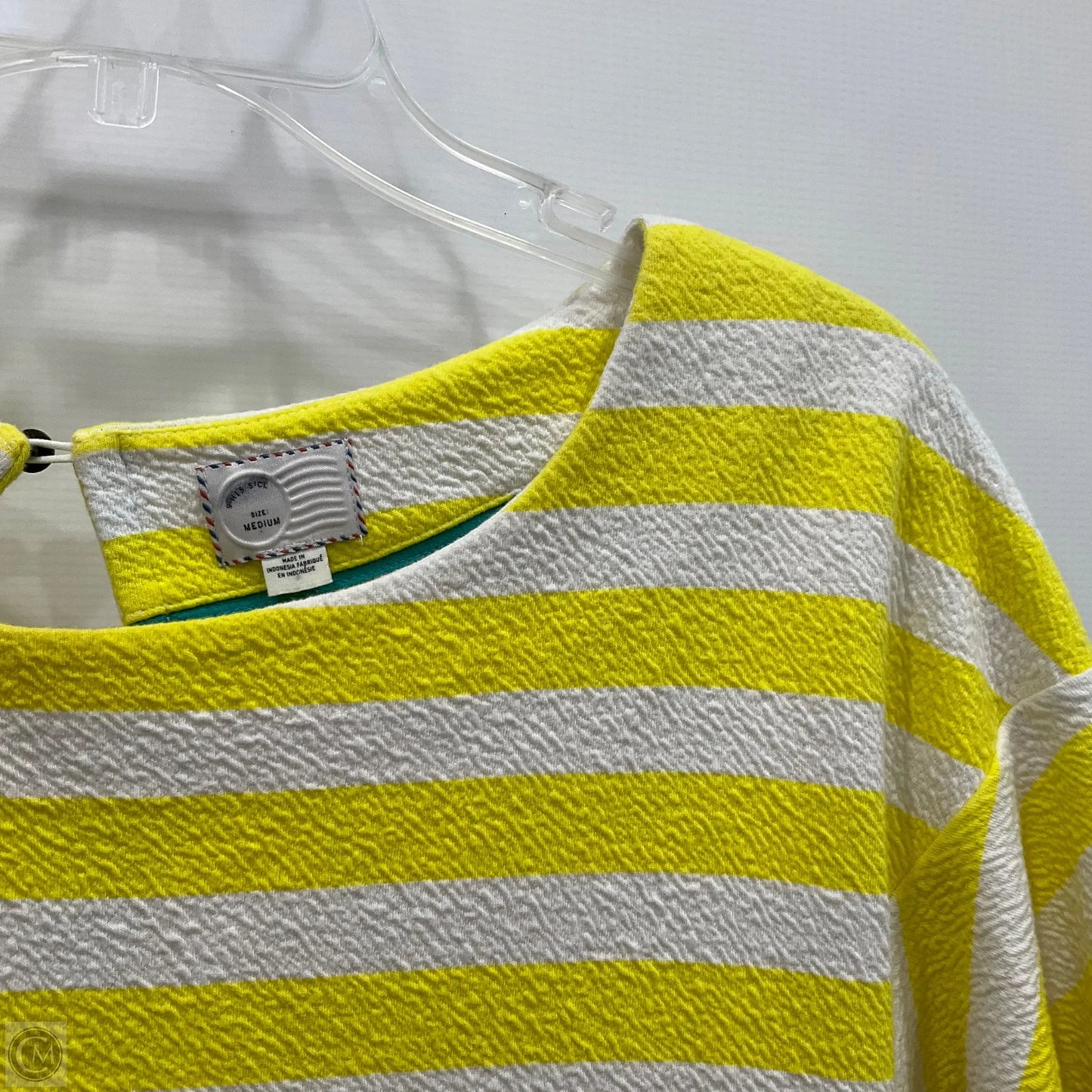 Top Short Sleeve By Clothes Mentor In Yellow, Size: M