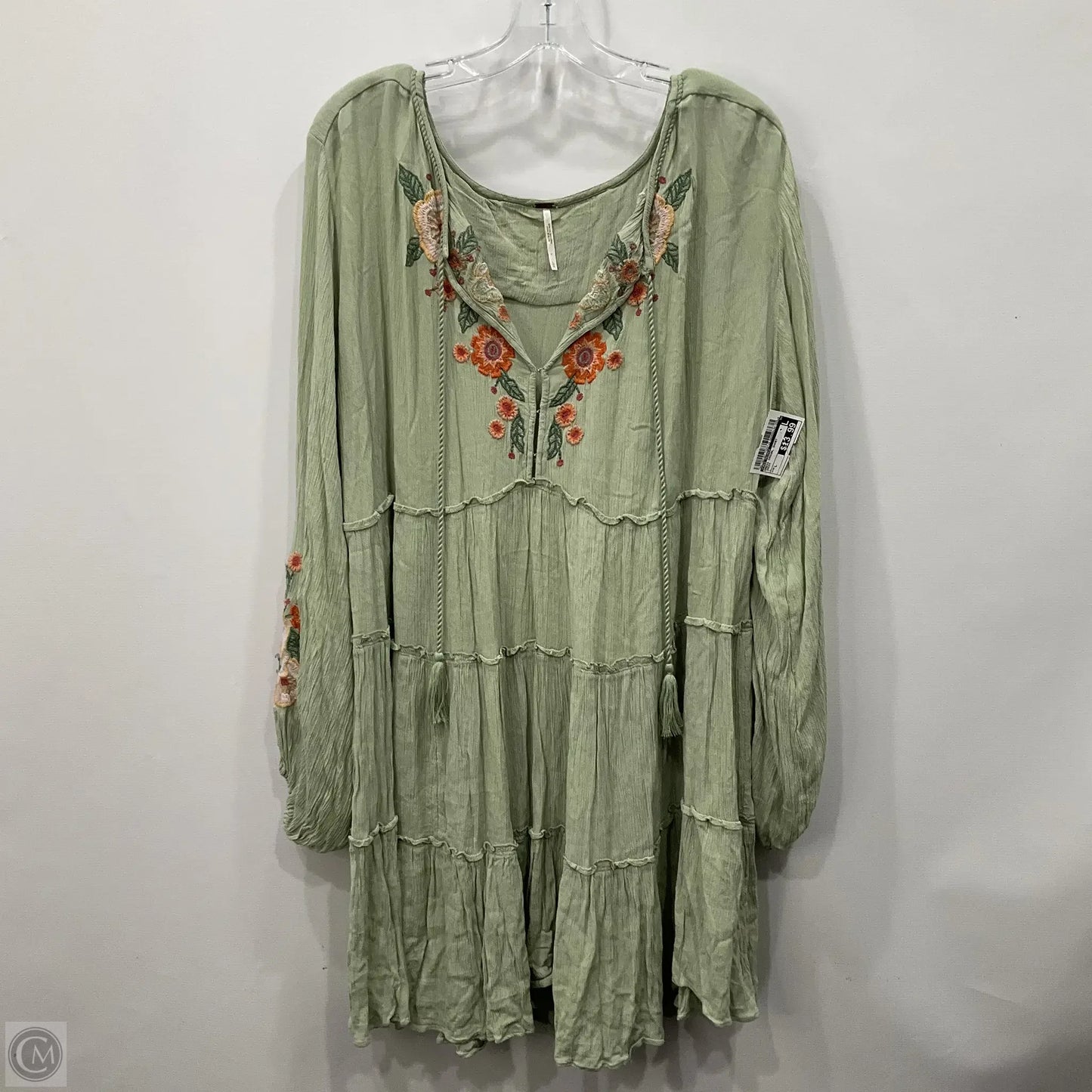 Dress Casual Short By Free People In Green, Size: L