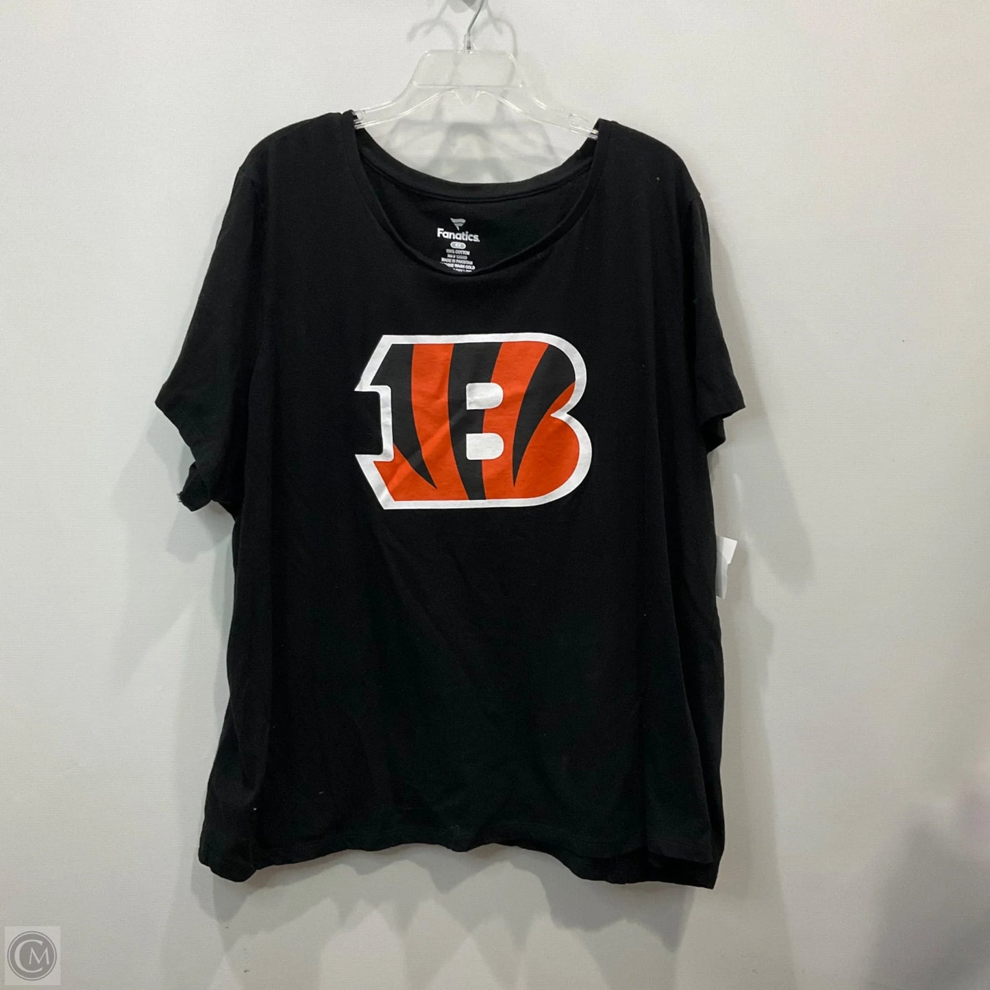 Top Short Sleeve Basic By Fanatics In Black, Size: 4x