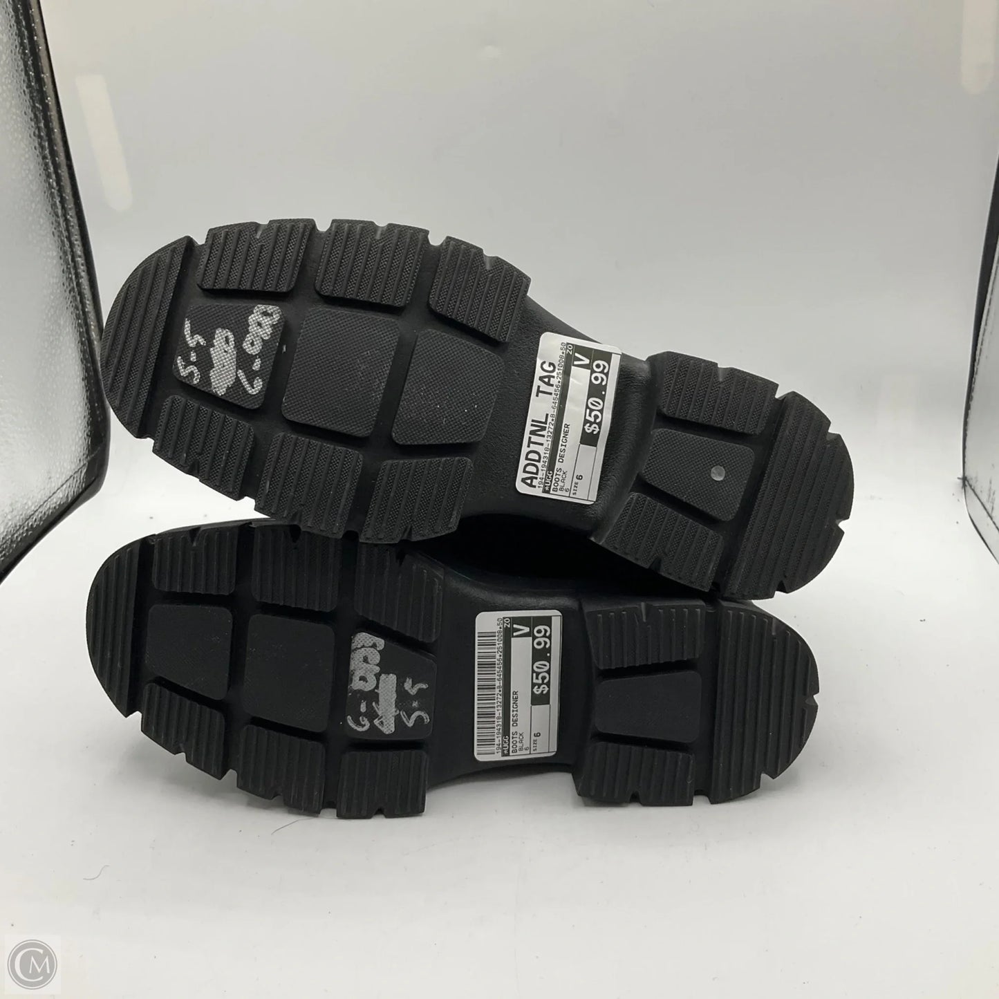 Boots Designer By Ugg In Black, Size: 6