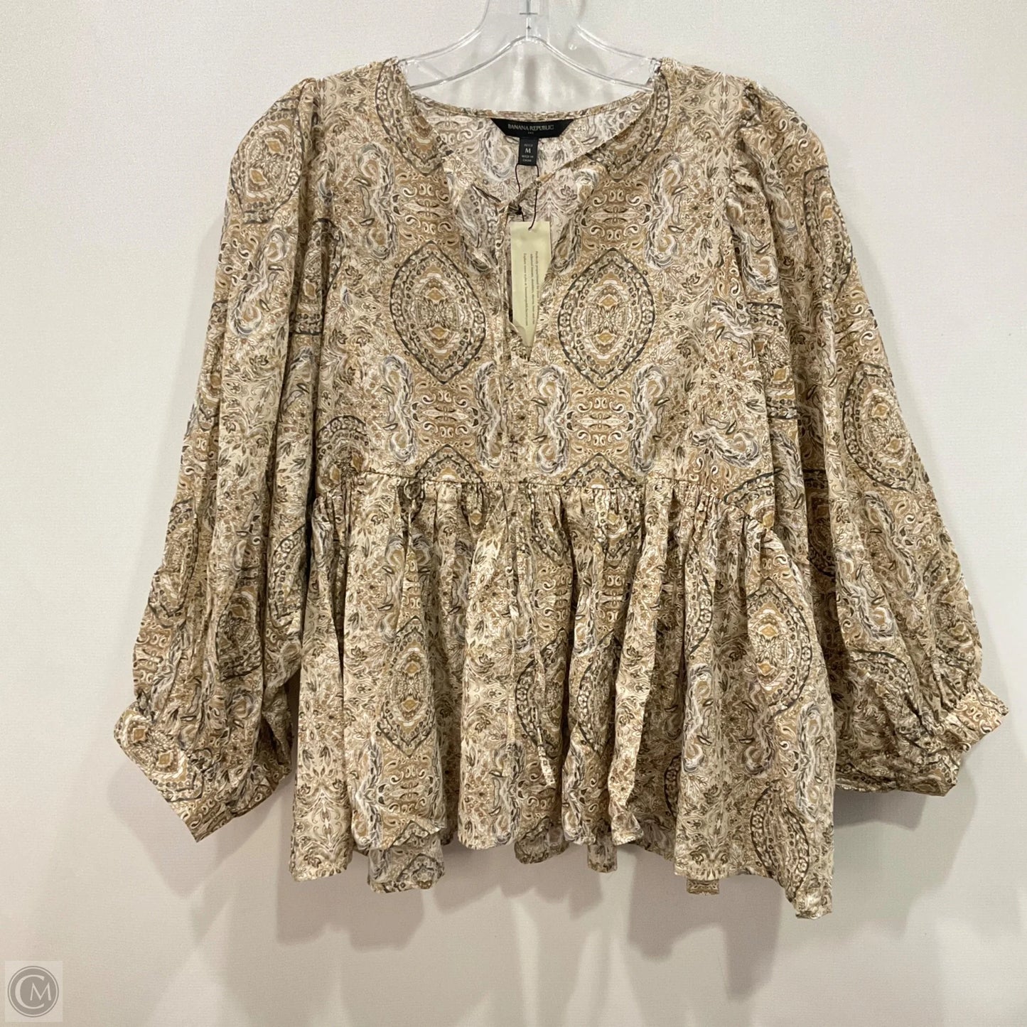 Top Long Sleeve By Banana Republic In Geometric Pattern, Size: M