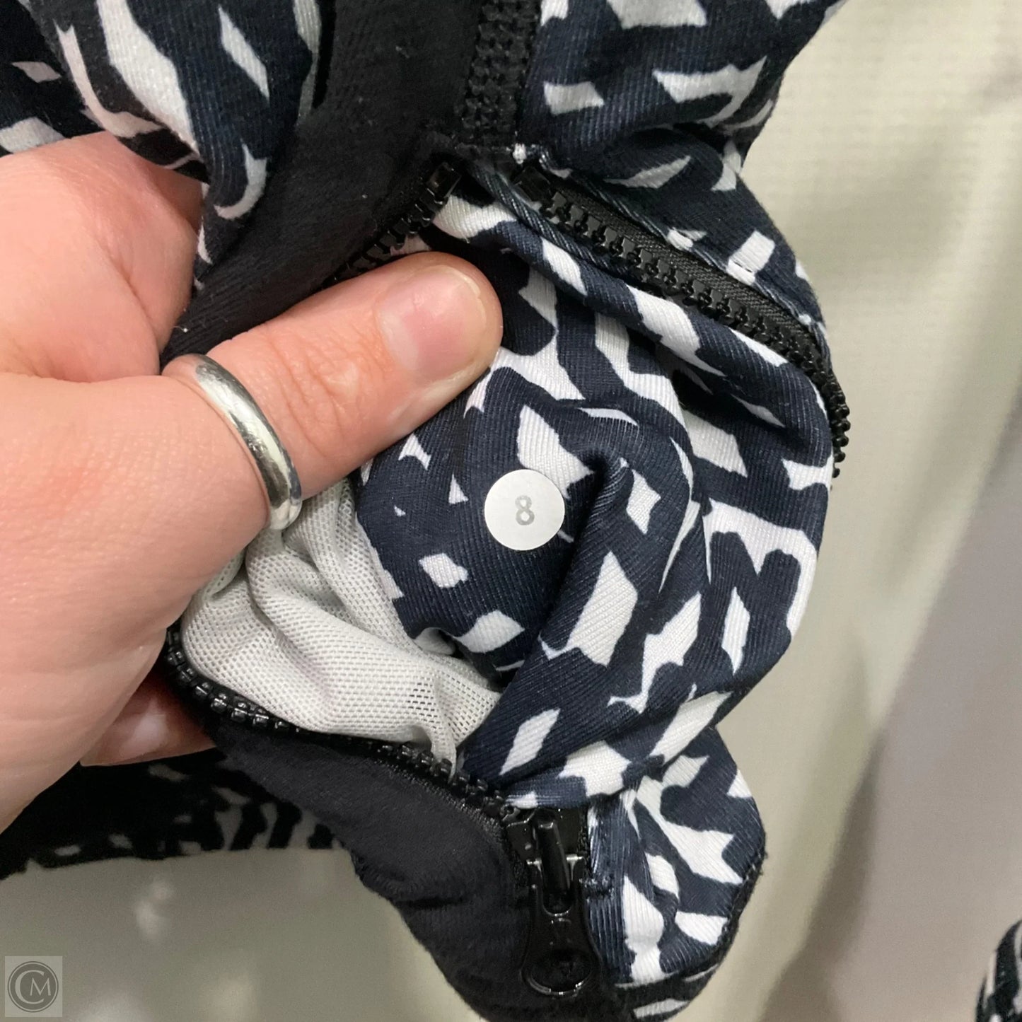 Athletic Jacket By Lululemon In Black & White, Size: 6