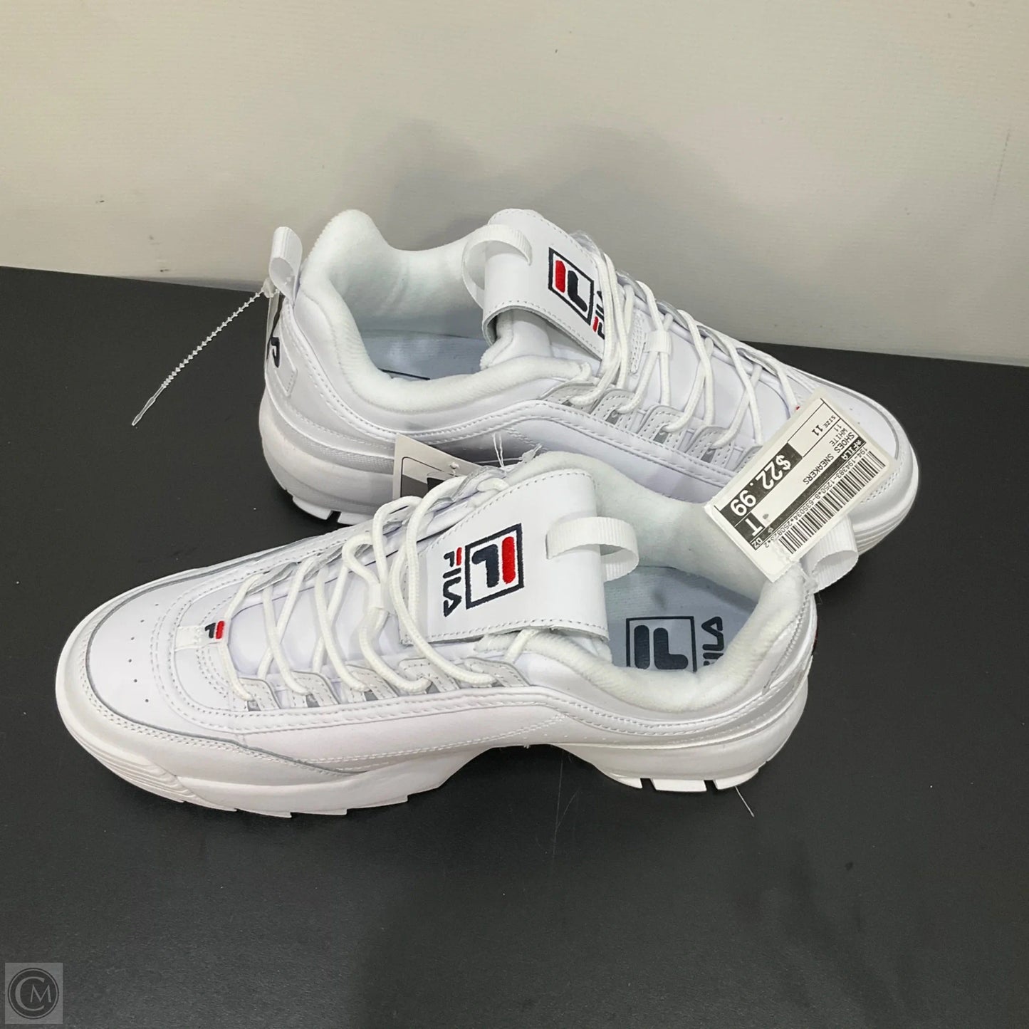 Shoes Sneakers By Fila In White, Size: 11