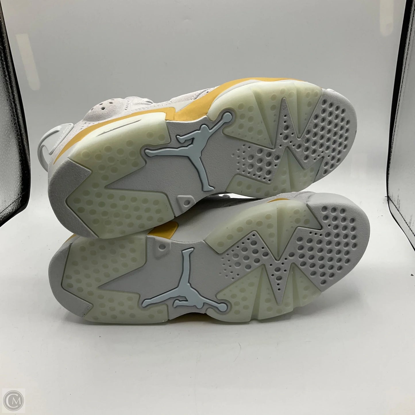 Shoes Luxury Designer By Jordan In Grey, Size: 8.5