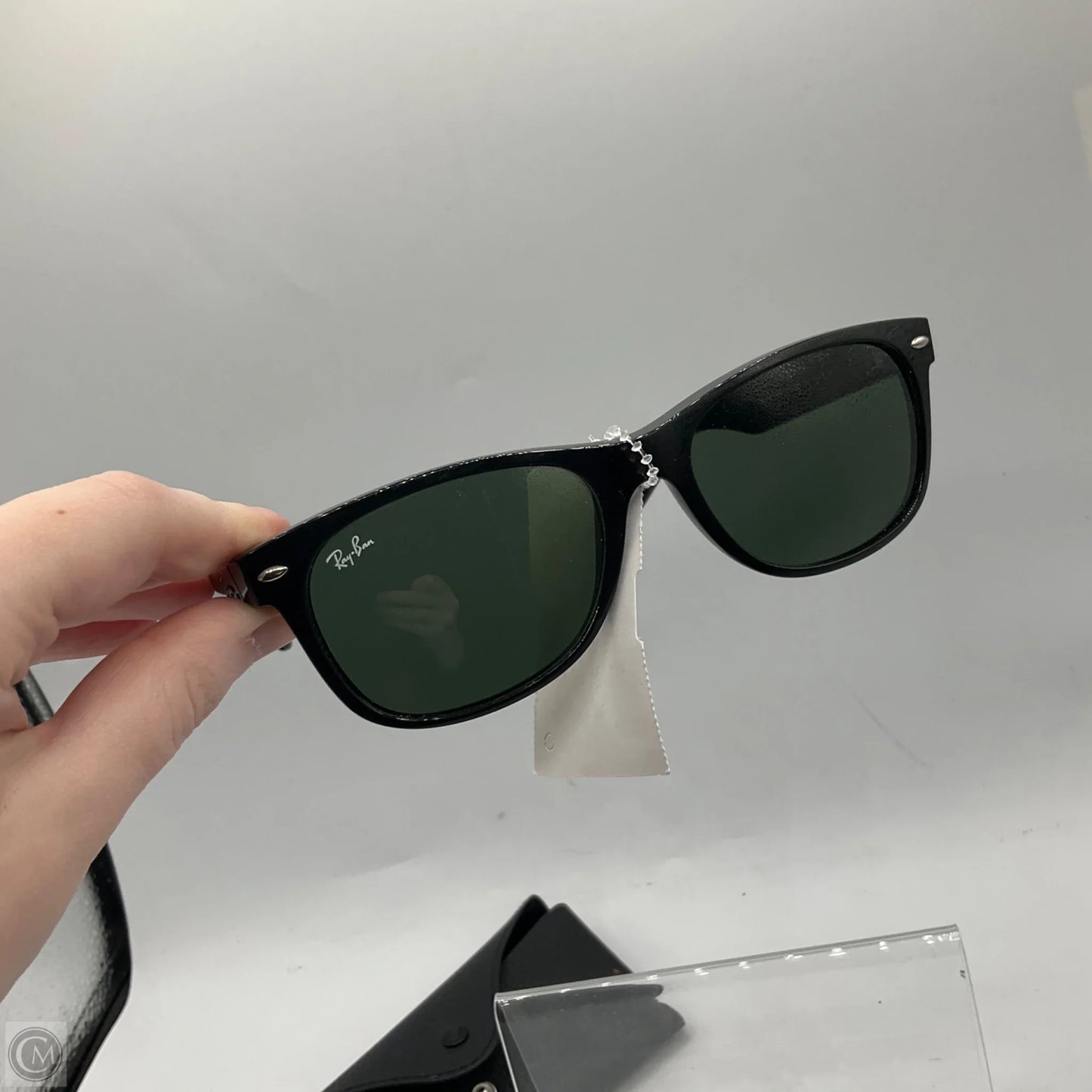 Sunglasses Designer By Ray Ban, Size: Medium