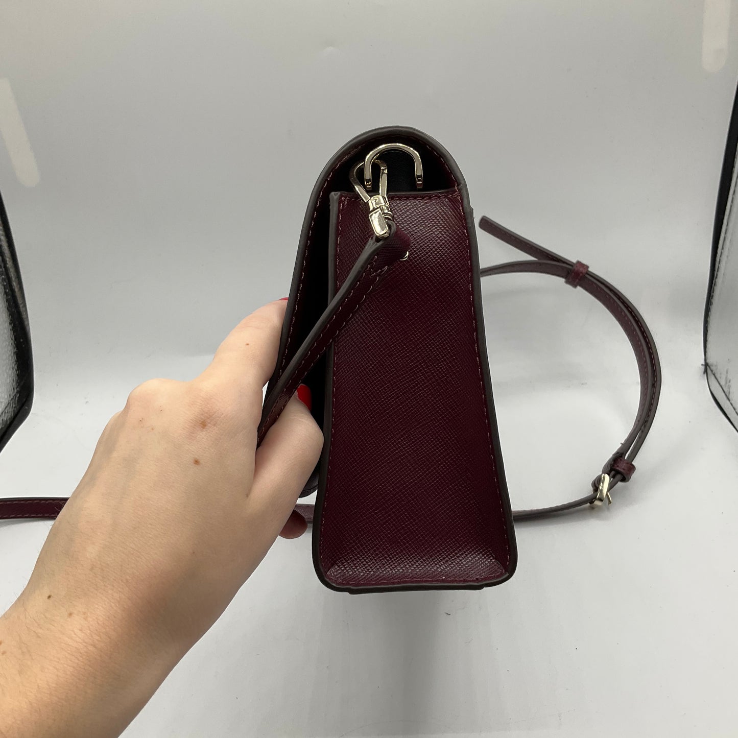 CROSSBODY DESIGNER by KATE SPADE In MAROON, Size: SMALL