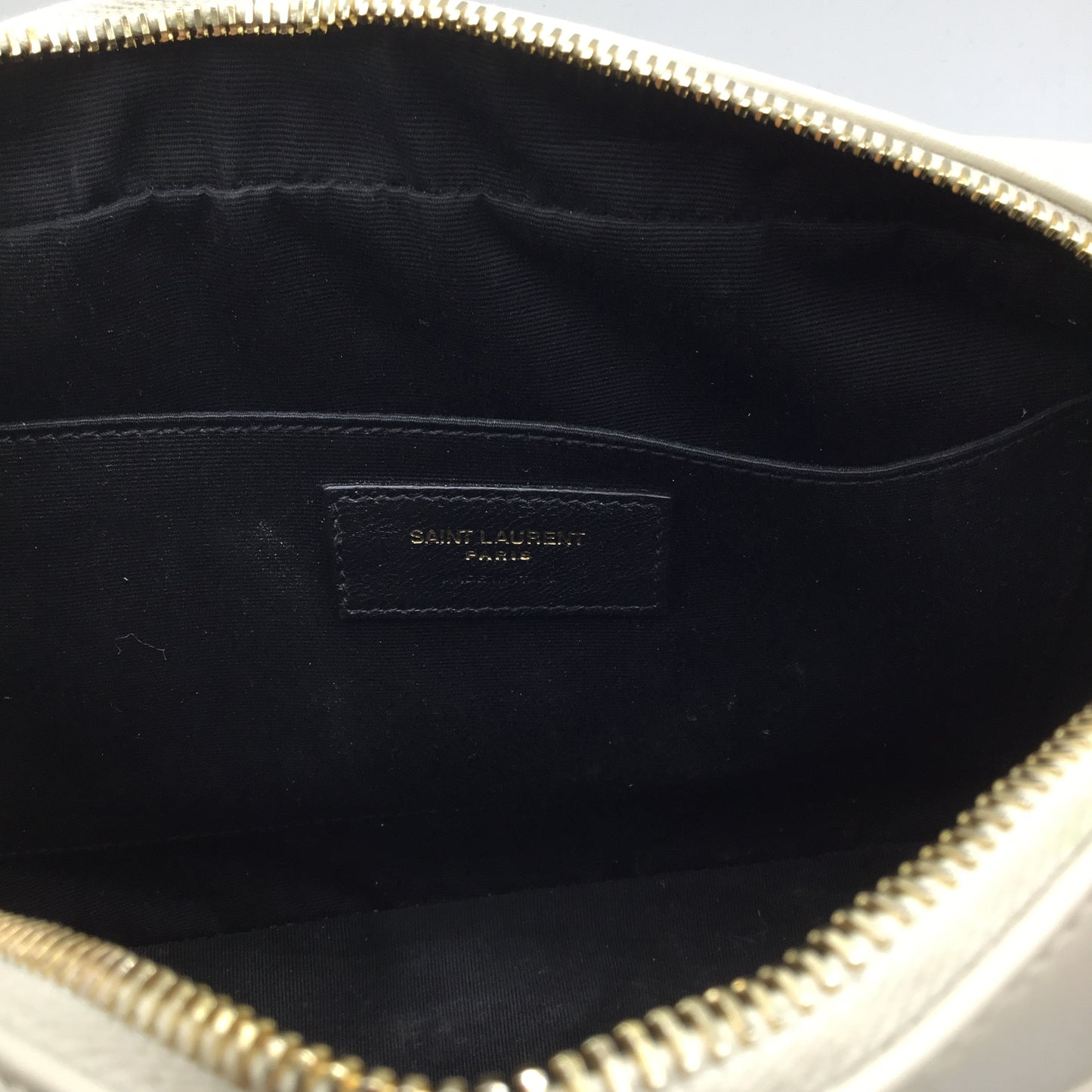 Crossbody Luxury Designer By Yves Saint Laurent, Size: Medium