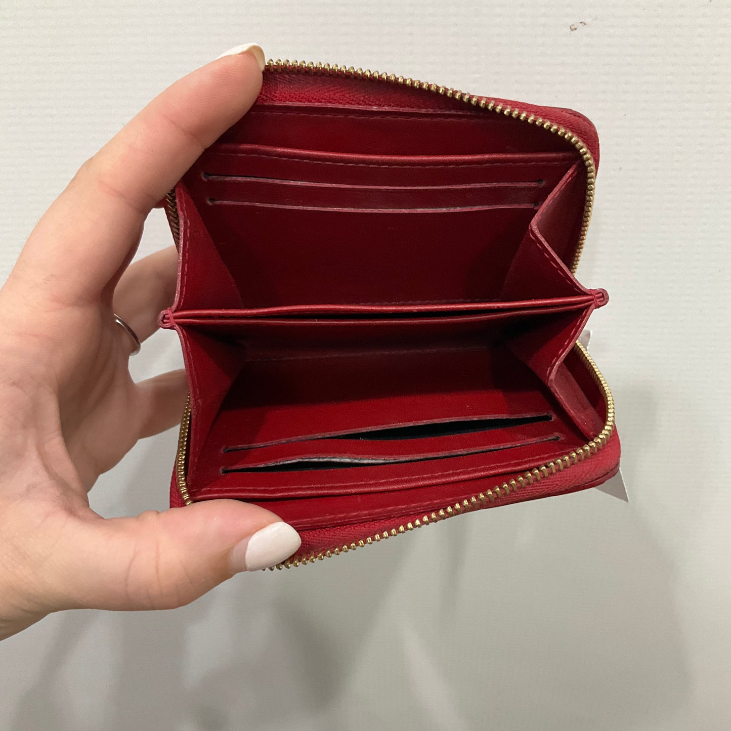 Vernis Zippy Wallet Wallet Luxury Designer By Louis Vuitton In Red, Size:Small