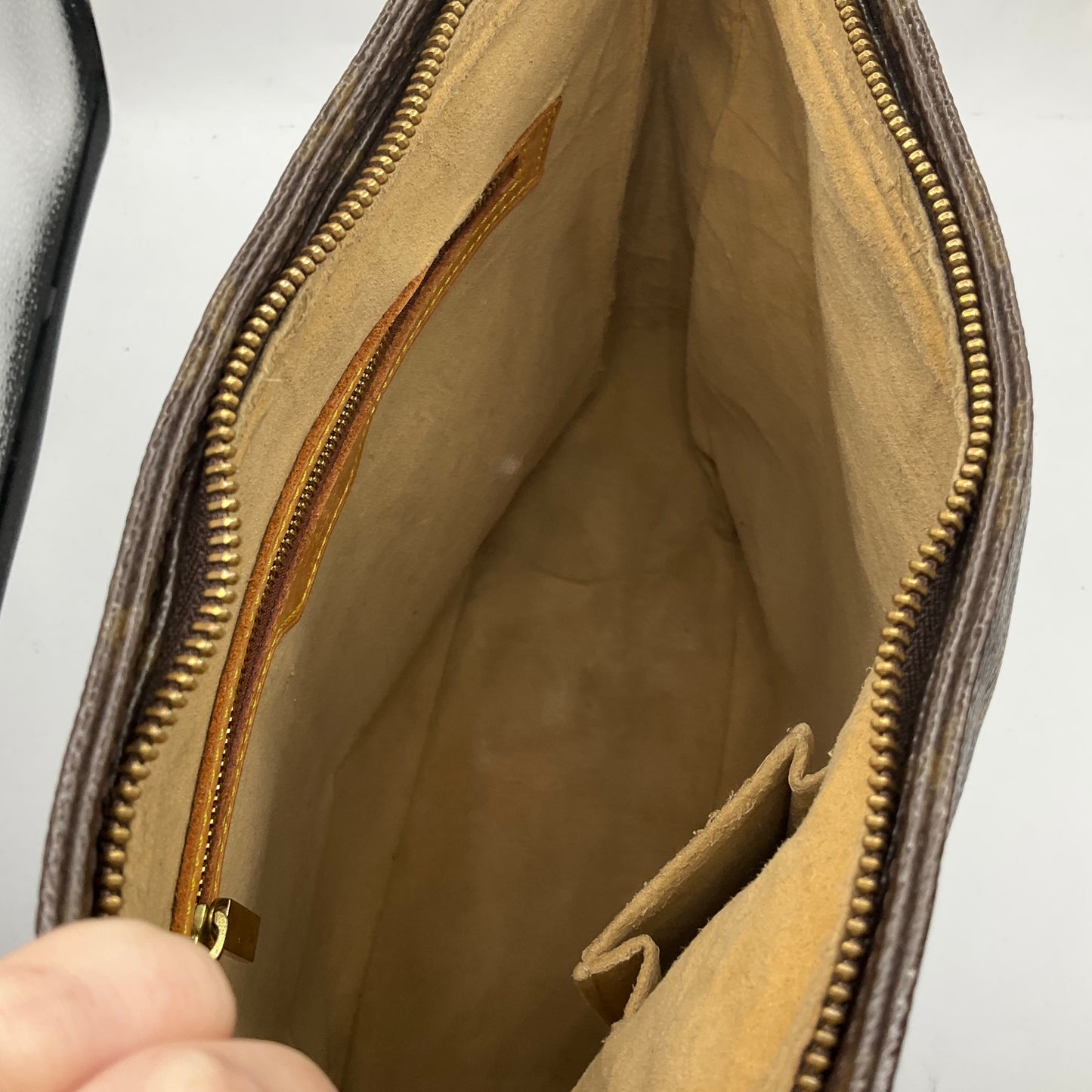 Handbag Luxury Designer By Louis Vuitton In Brown, Size:Medium