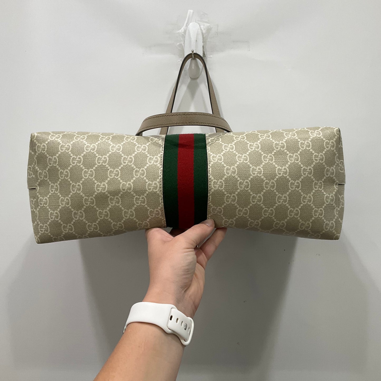 Ophidia Tote Handbag Luxury Designer By Gucci In Beige, Size:Medium