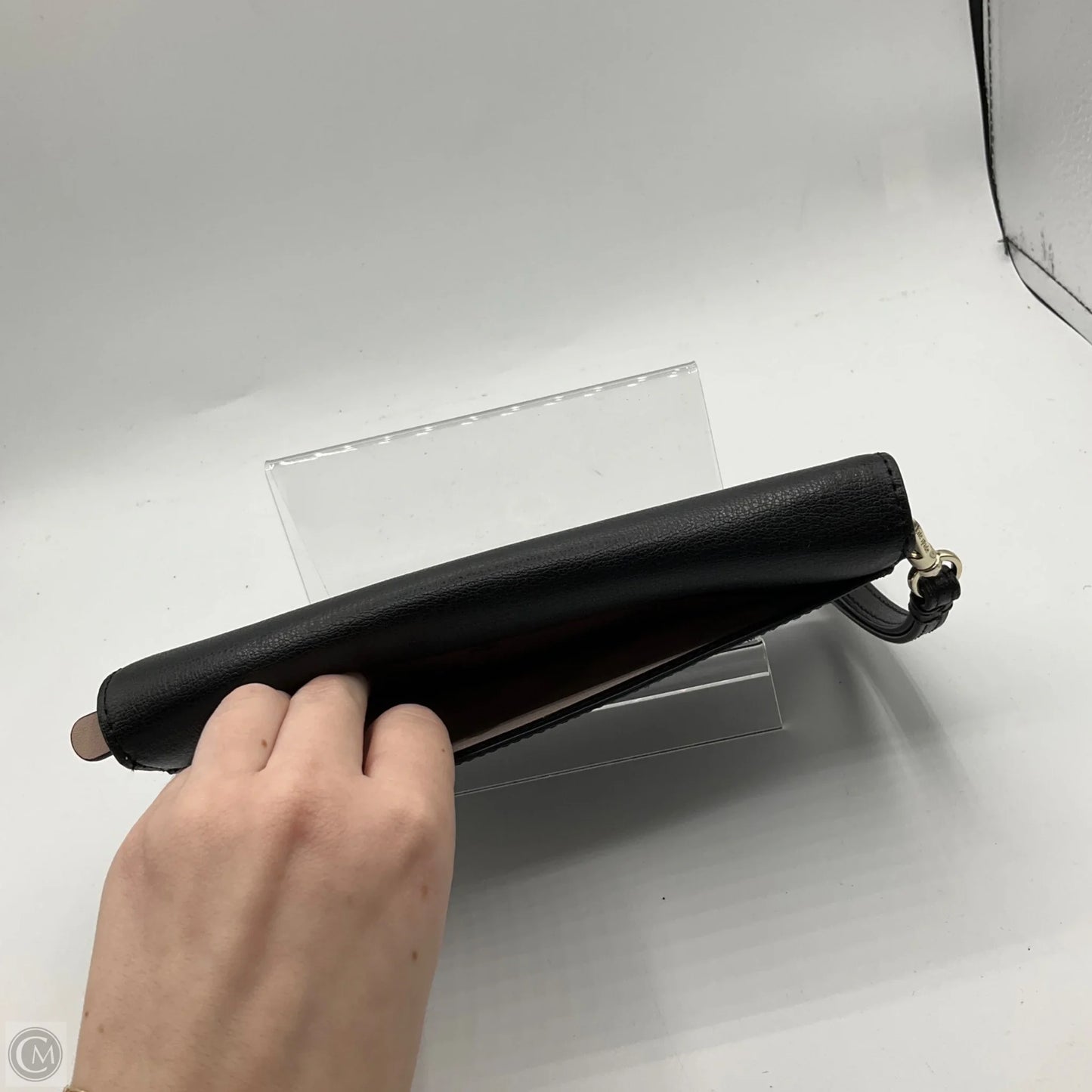 Wristlet Designer By Kate Spade, Size: Medium