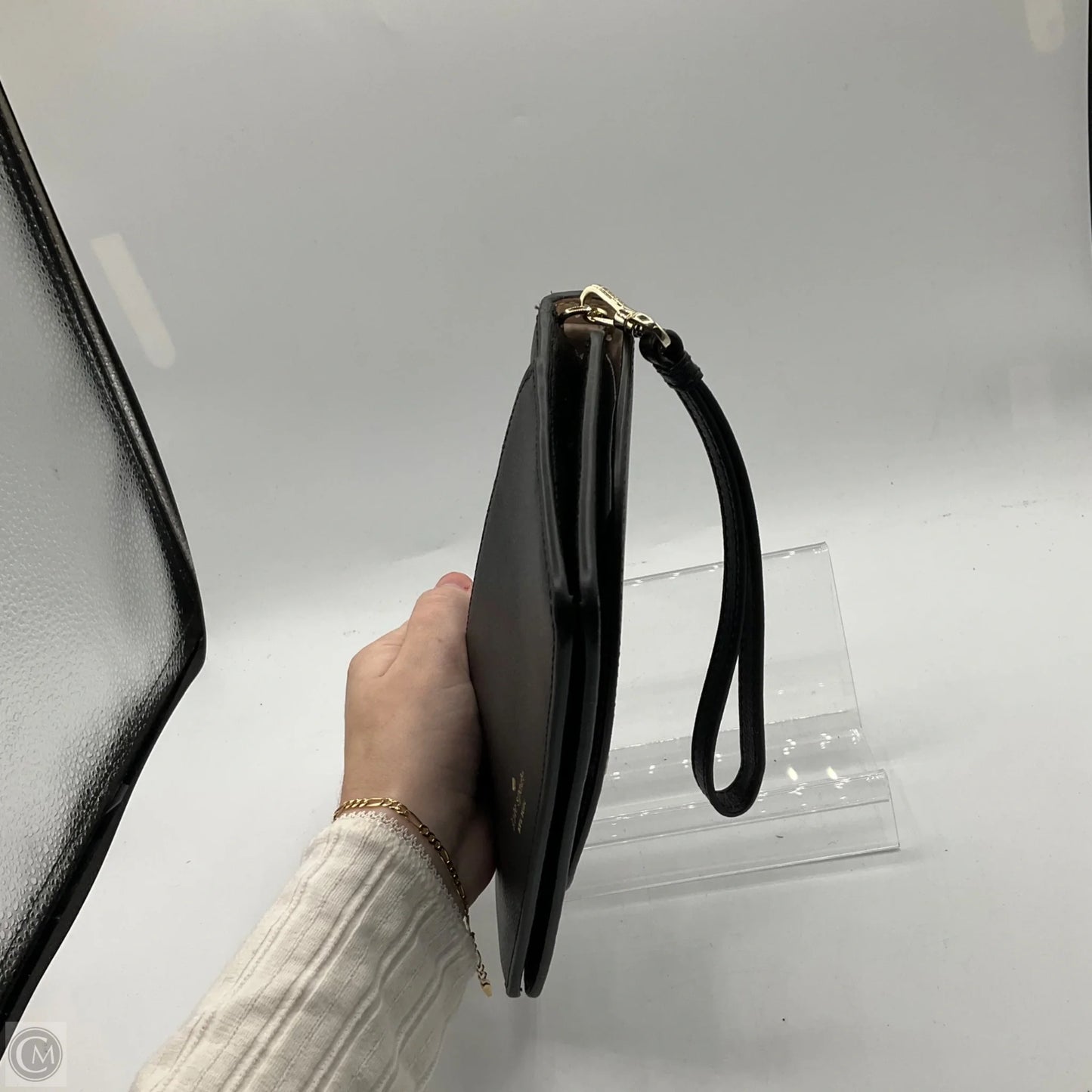 Wristlet Designer By Kate Spade, Size: Medium