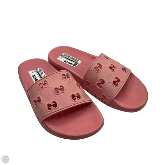 Sandals Luxury Designer By Gucci In Pink, Size: 9