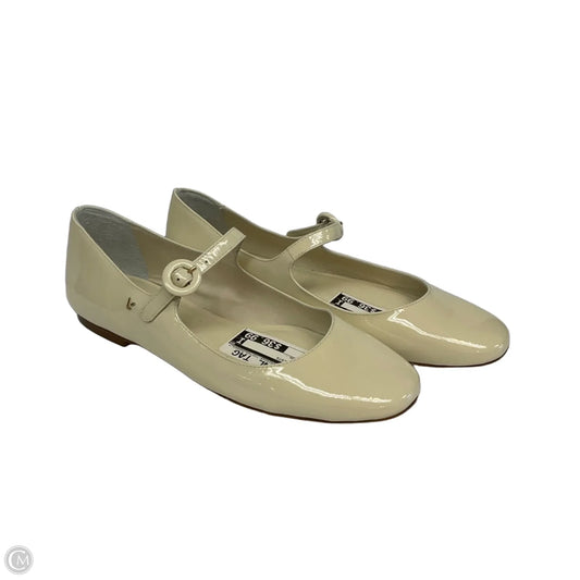 Shoes Flats By Cma In Cream, Size: 7
