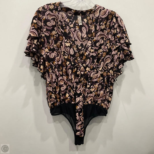 Top Short Sleeve By Free People In Paisley Print, Size: S