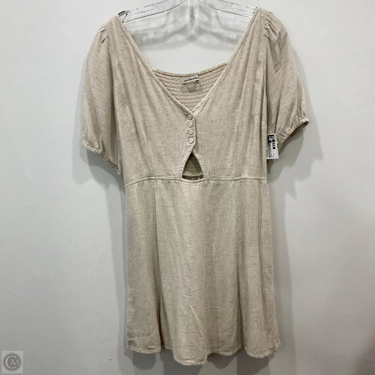 Dress Casual Short By Abercrombie And Fitch In Beige, Size: M