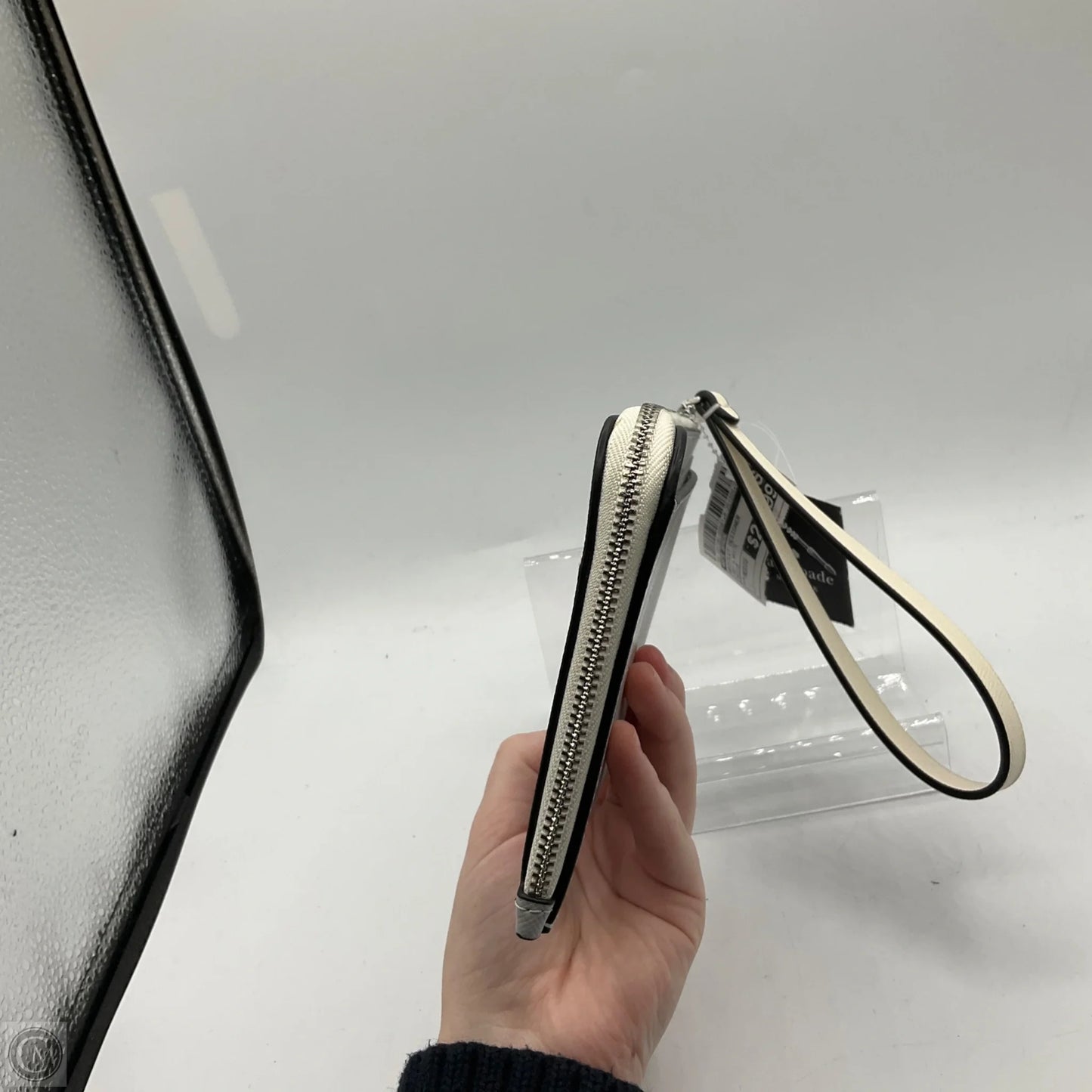 Wristlet Designer By Kate Spade, Size: Medium