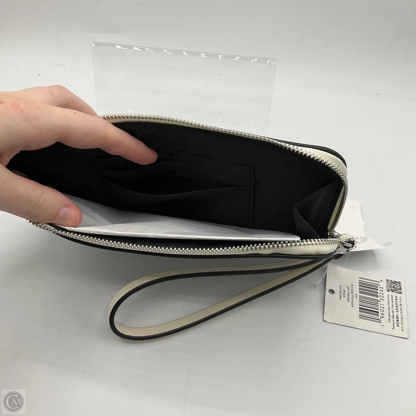 Wristlet Designer By Kate Spade, Size: Medium