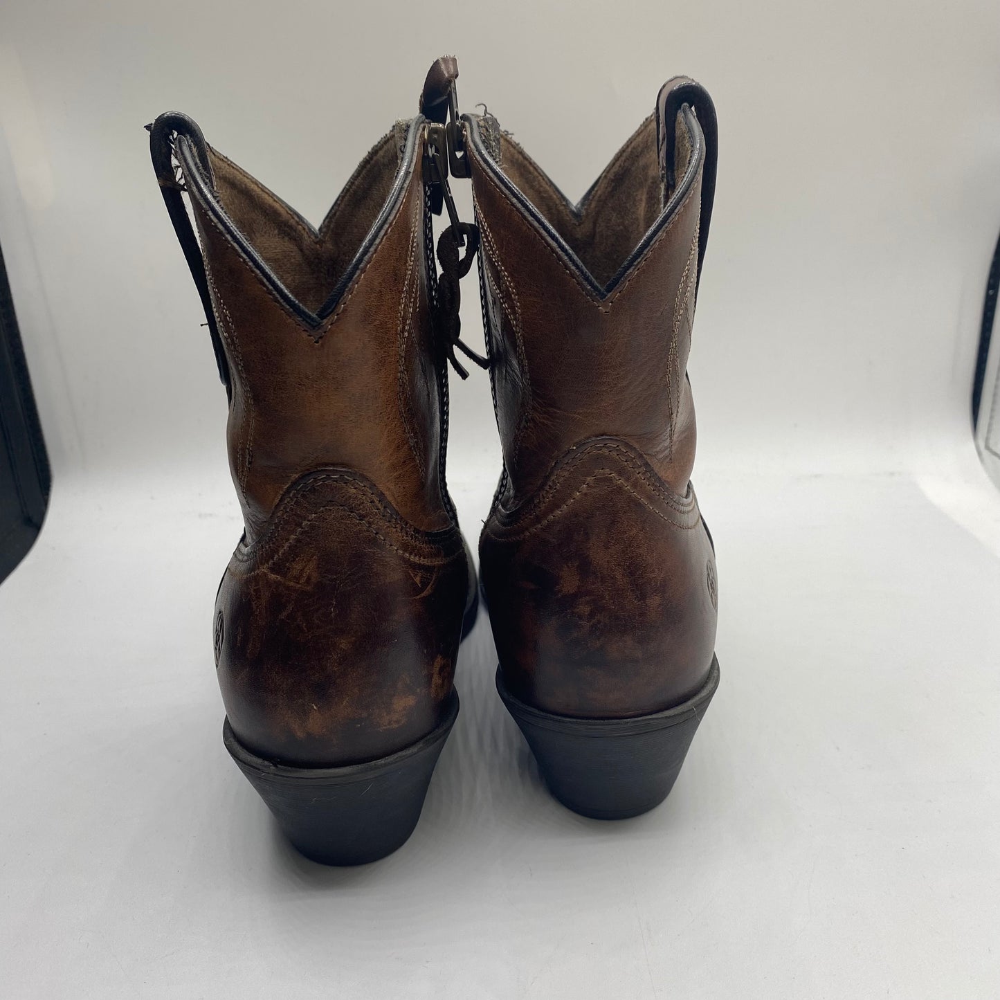 Boots Western By Ariat In Brown, Size: 7