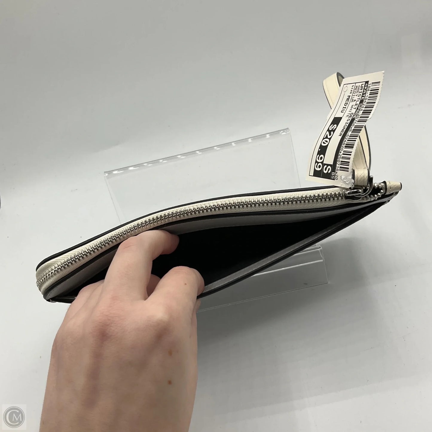 Wristlet Designer By Kate Spade, Size: Medium