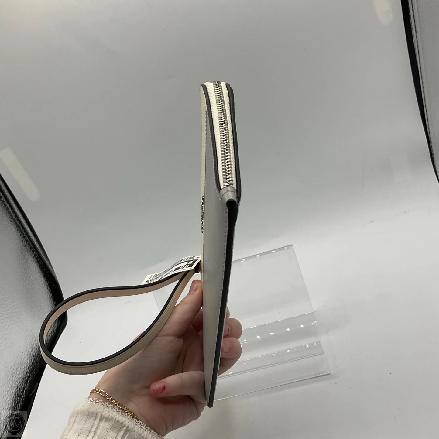 Wristlet Designer By Kate Spade, Size: Medium