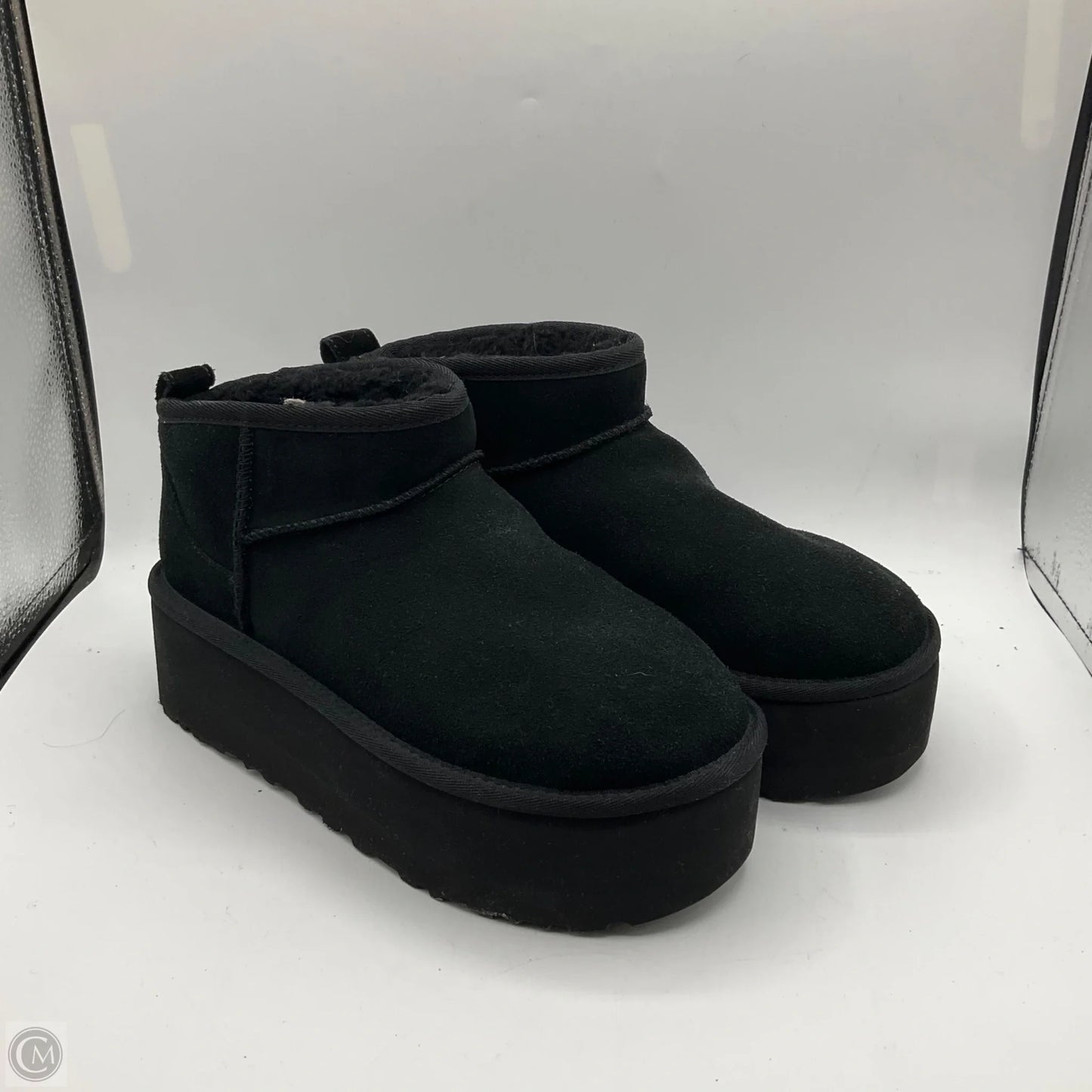 Boots Designer By Ugg In Black, Size: 7