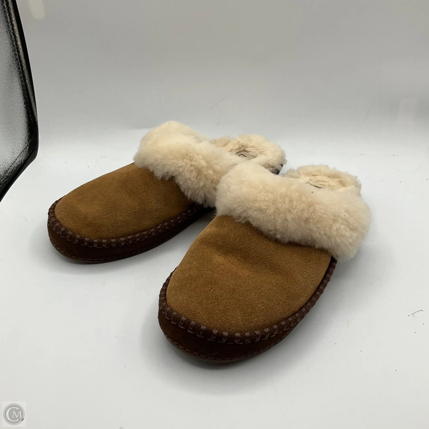 Slippers Designer By Ugg In Tan, Size: 7