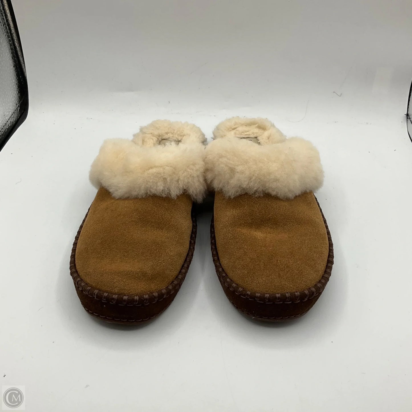 Slippers Designer By Ugg In Tan, Size: 7