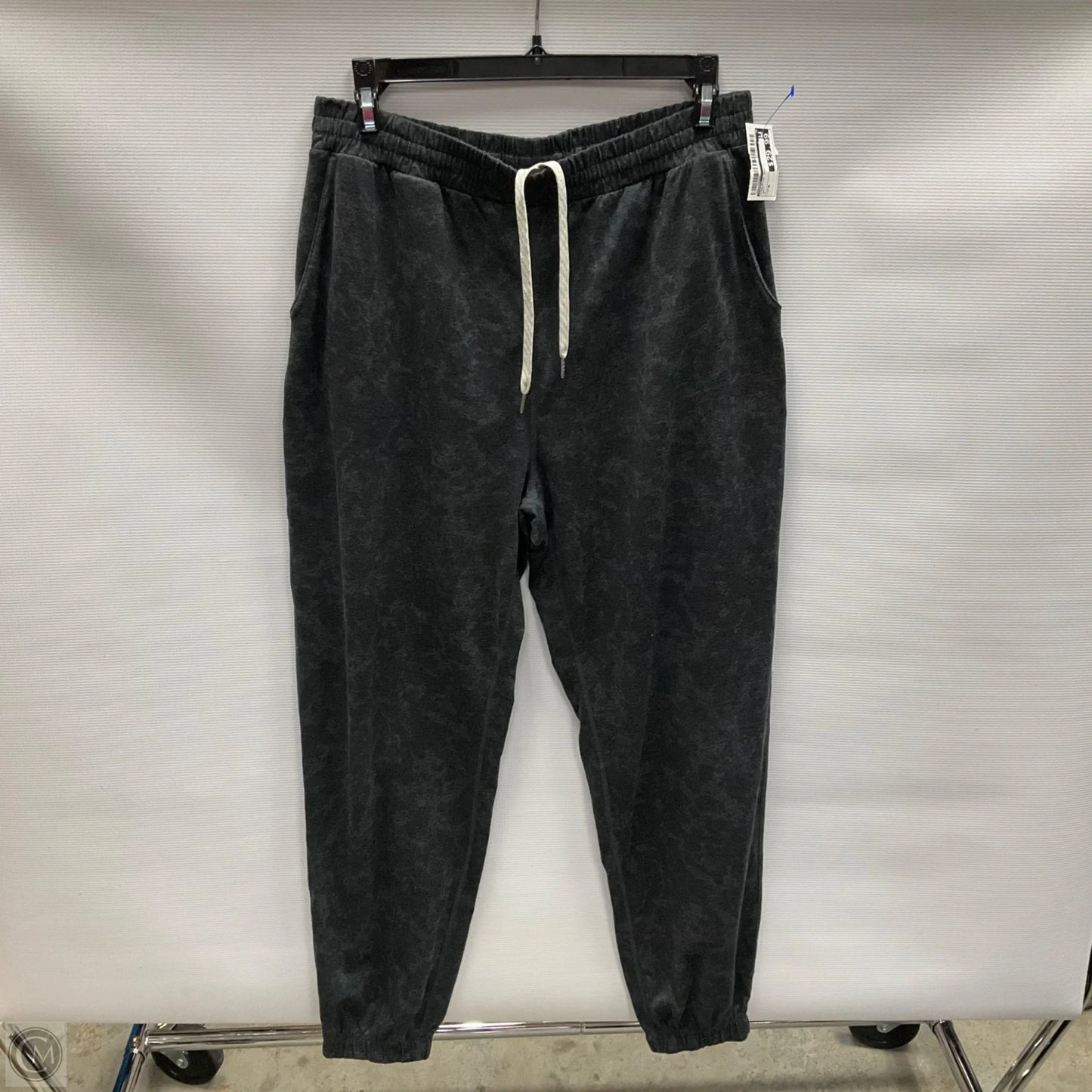 Athletic Pants By Vuori In Grey, Size: M