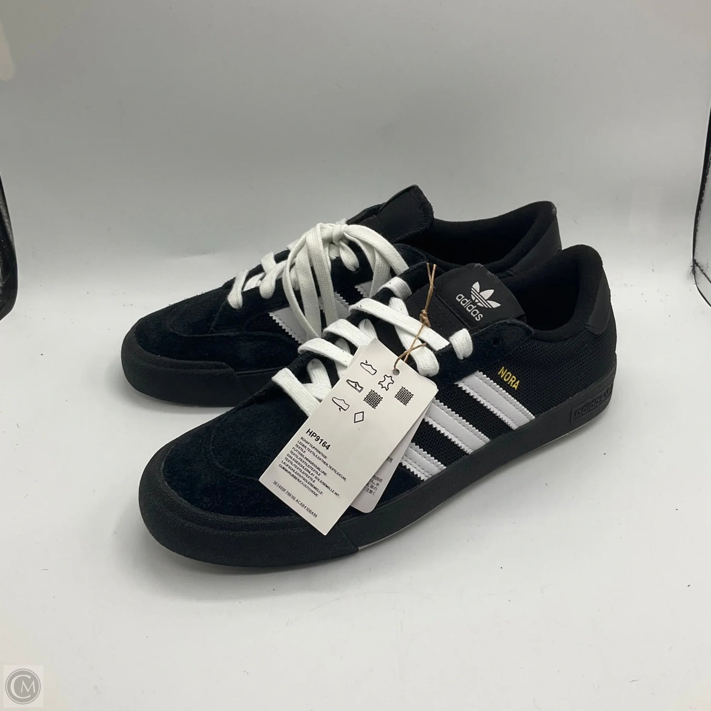 Shoes Sneakers By Adidas In Black & White, Size: 7
