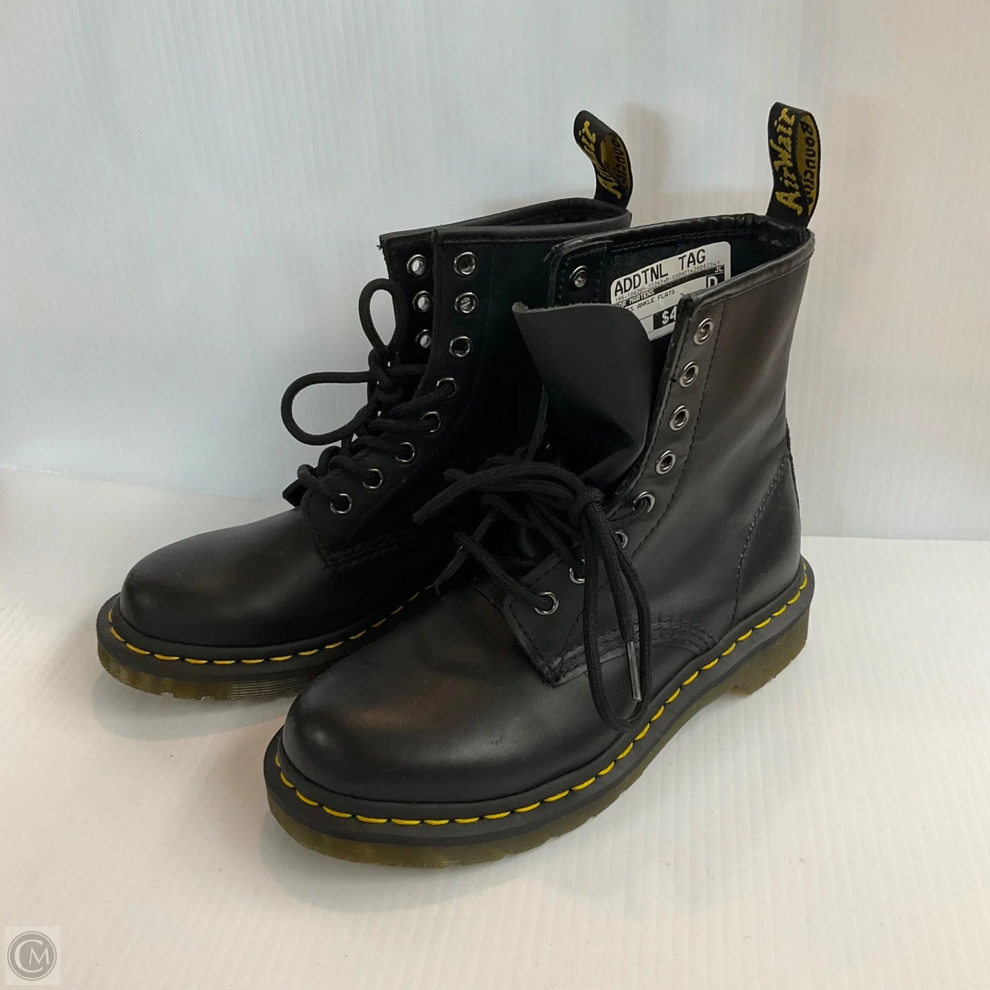 Boots Ankle Flats By Dr Martens In Black, Size: 6