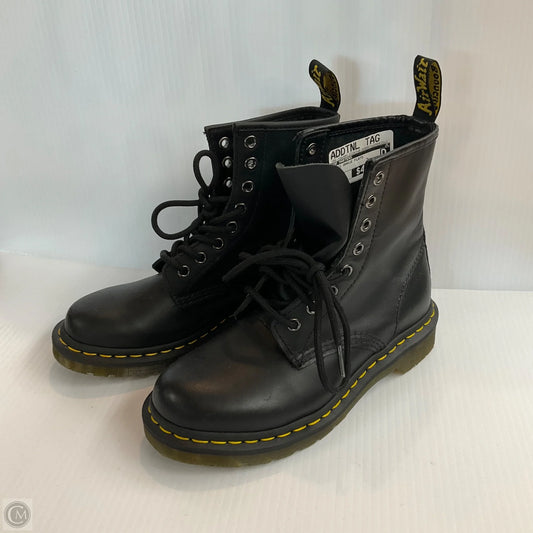 Boots Ankle Flats By Dr Martens In Black, Size: 6