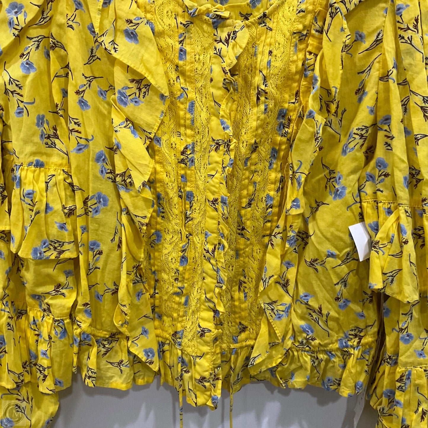 Top Long Sleeve By Clothes Mentor In Yellow, Size: S