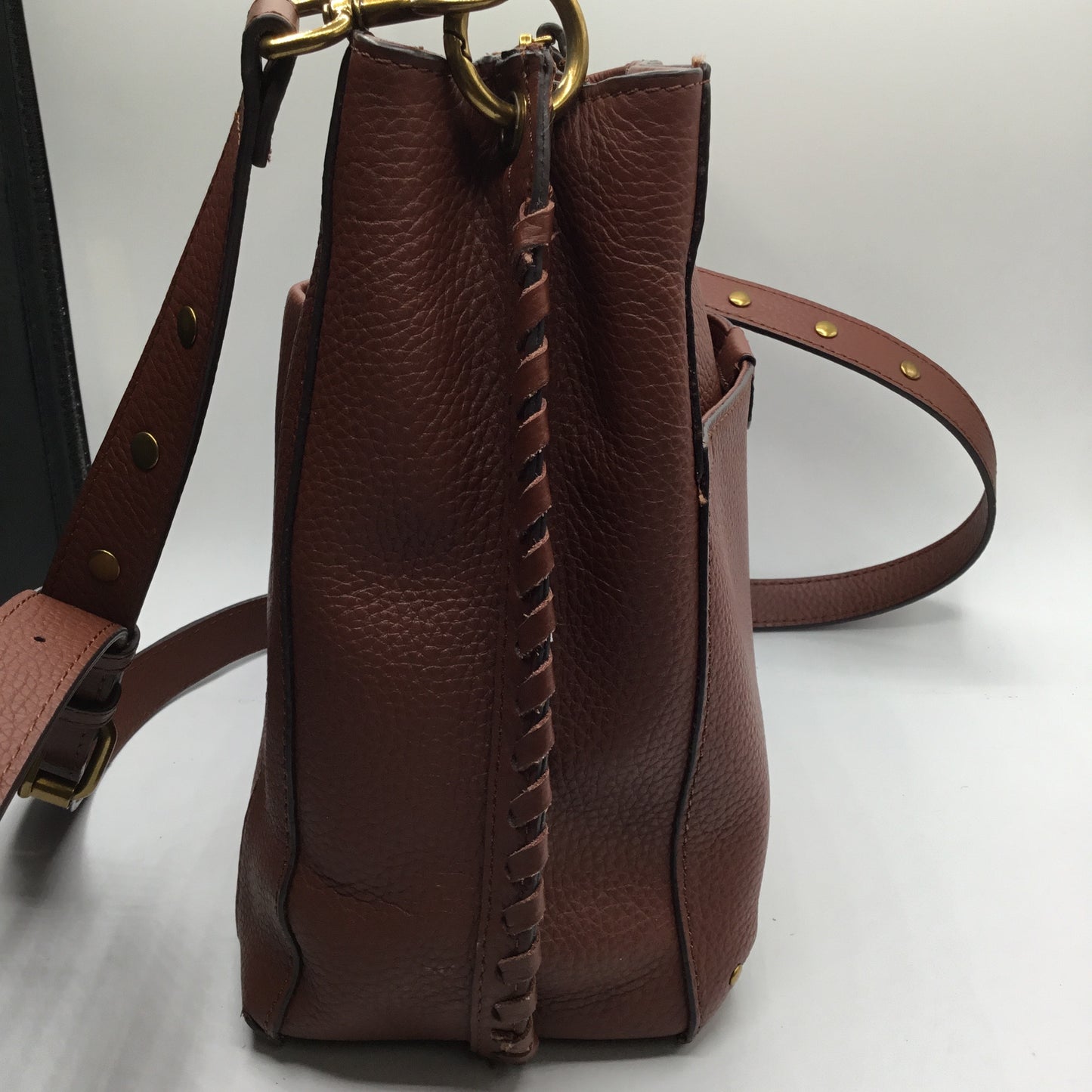 Crossbody Leather By Clothes Mentor, Size: Medium