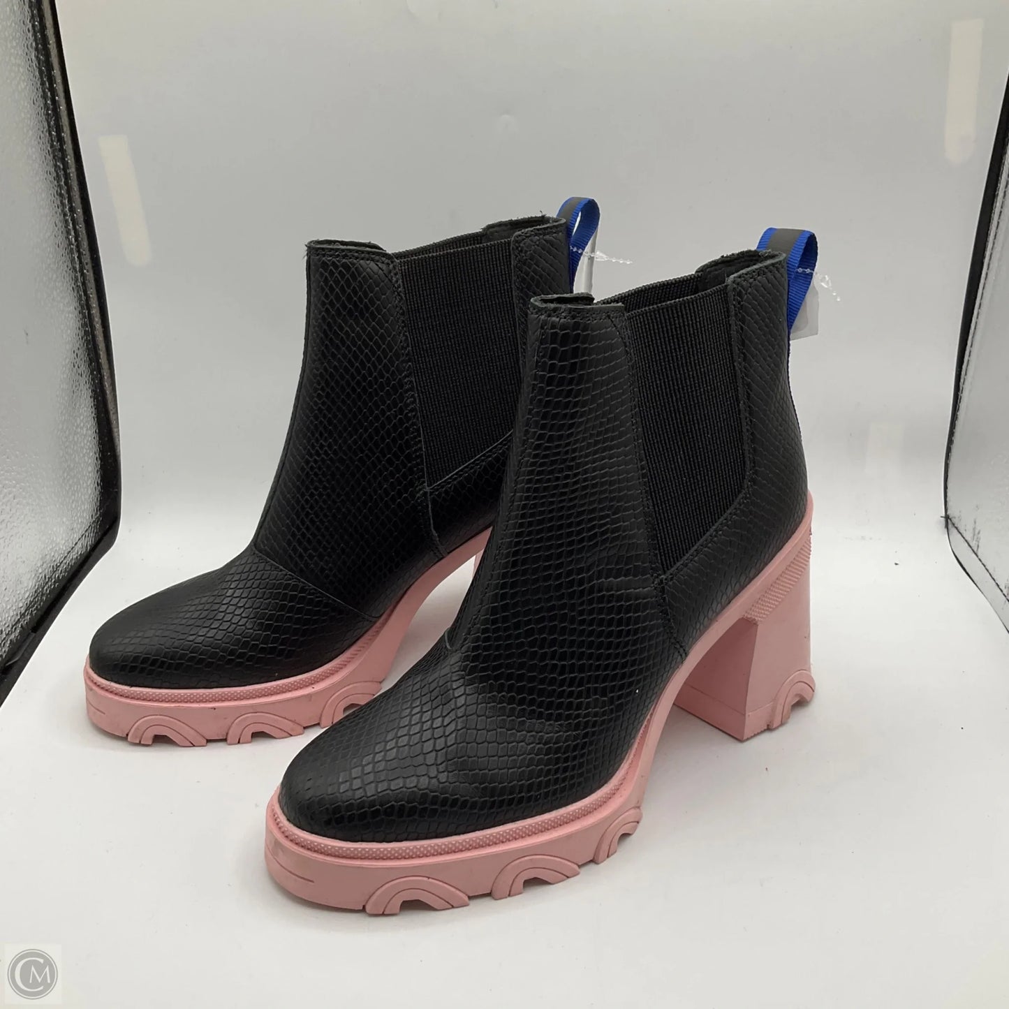 Boots Ankle Heels By Sorel In Black & Pink, Size: 8.5
