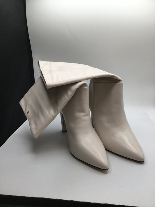 Boots Designer By Cma In White, Size: 9