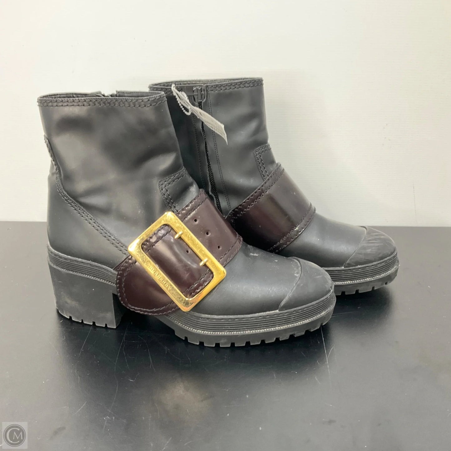 Boots Luxury Designer By Burberry In Black, Size: 7.5