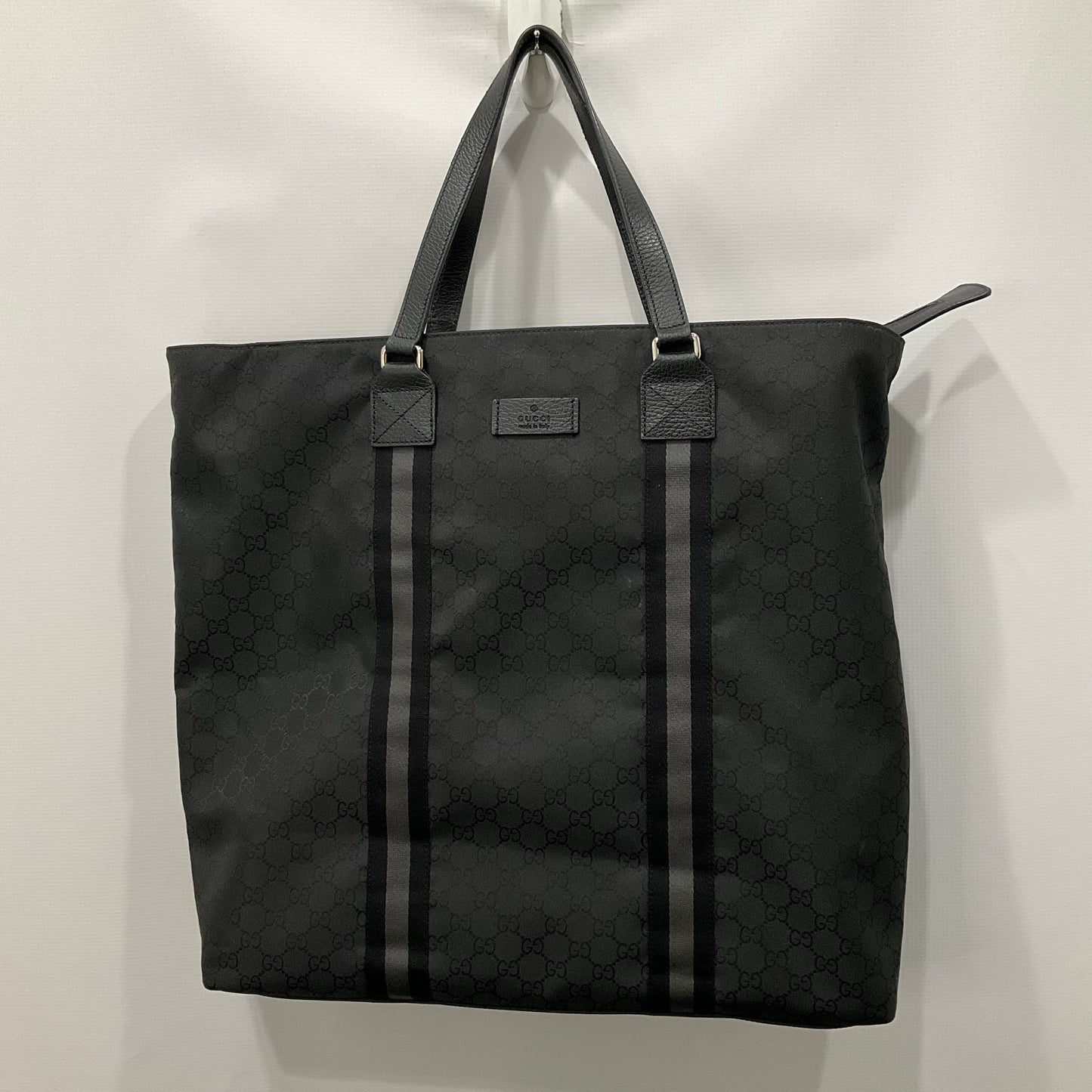 Tote Luxury Designer By Gucci, Size: Large