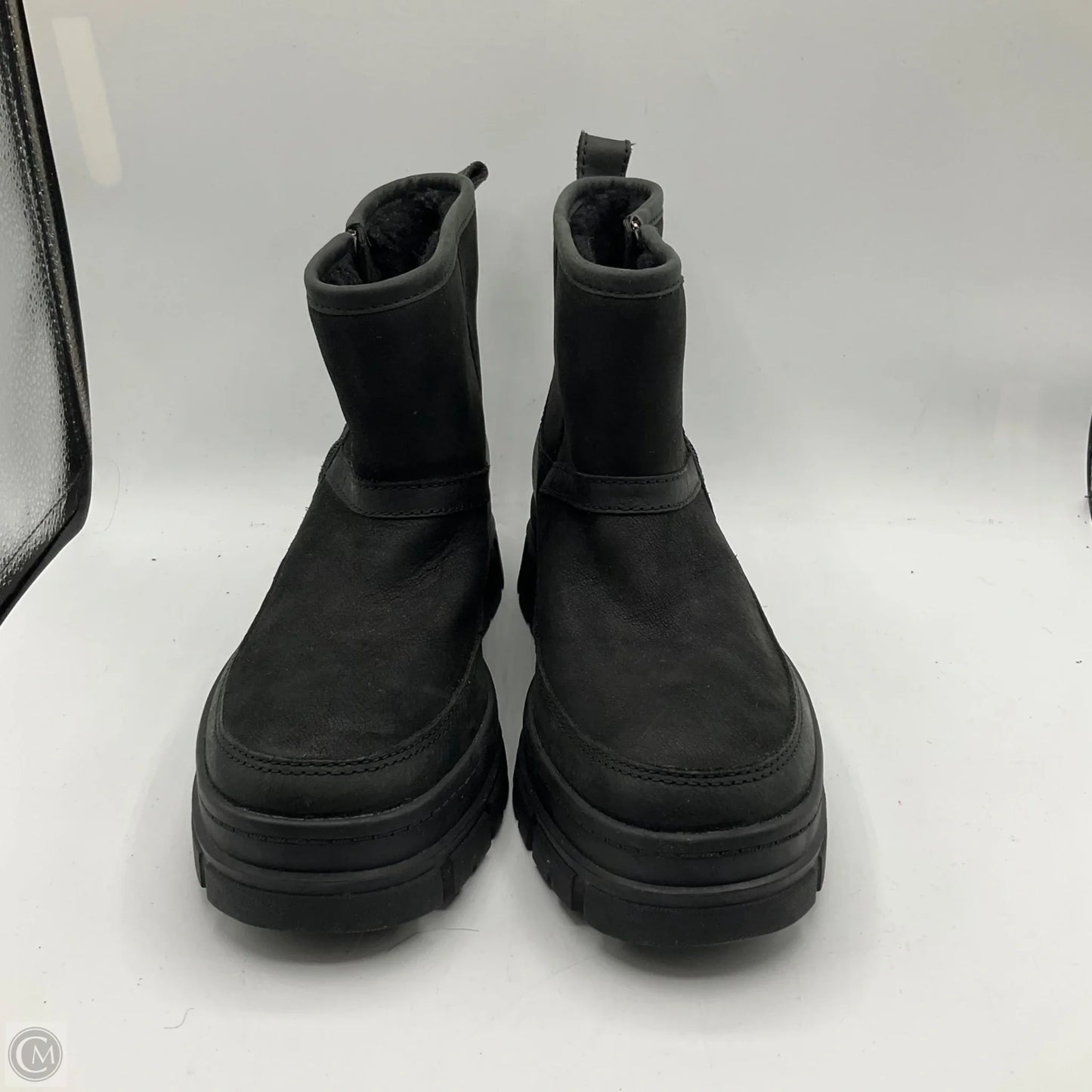 Boots Designer By Ugg In Black, Size: 6