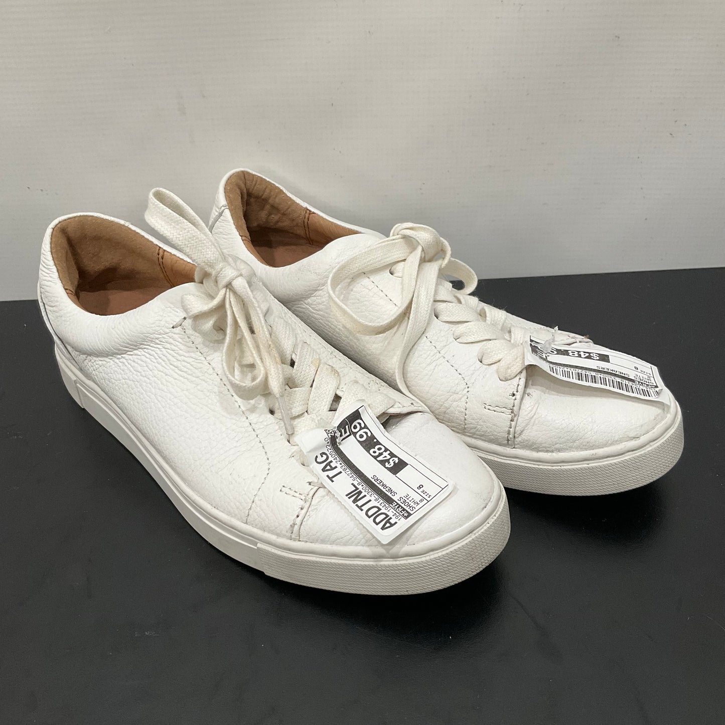 White Shoes Sneakers Frye, Size 8