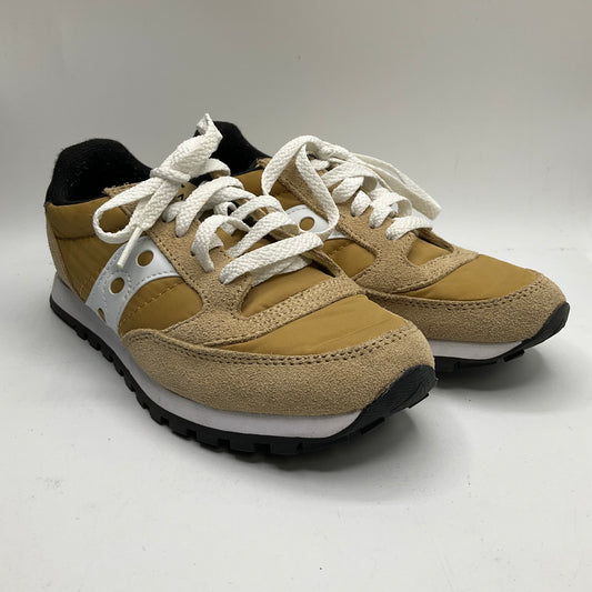 Shoes Sneakers By Saucony In Tan, Size: 5