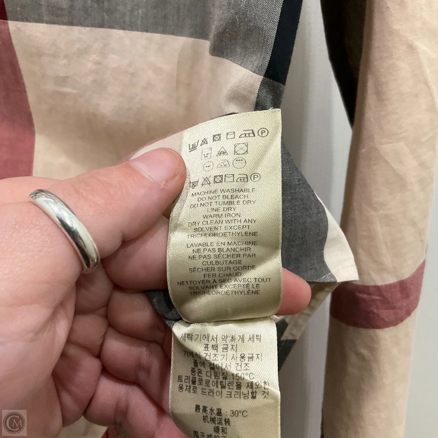 Top Long Sleeve Luxury Designer By Burberry In Plaid Pattern, Size: L