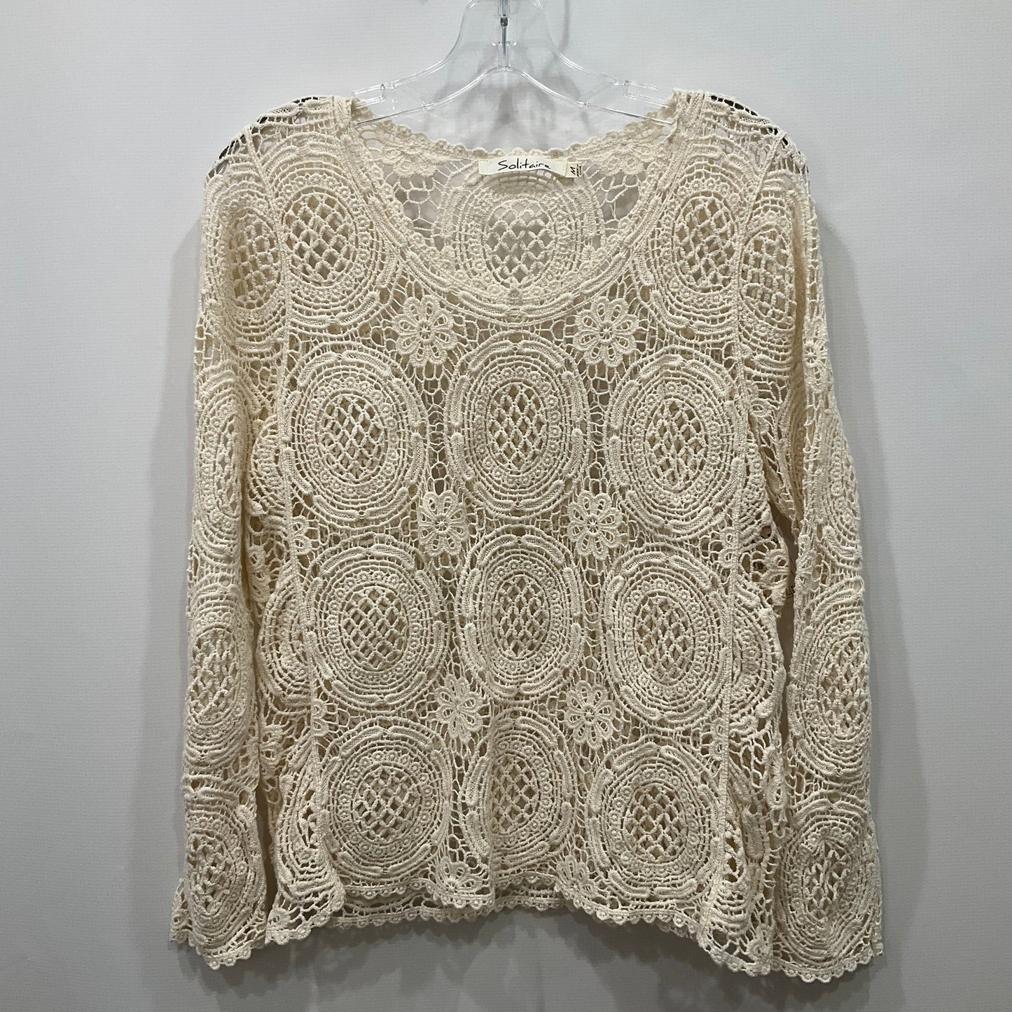 Top Long Sleeve By Solitaire In Cream, Size: M