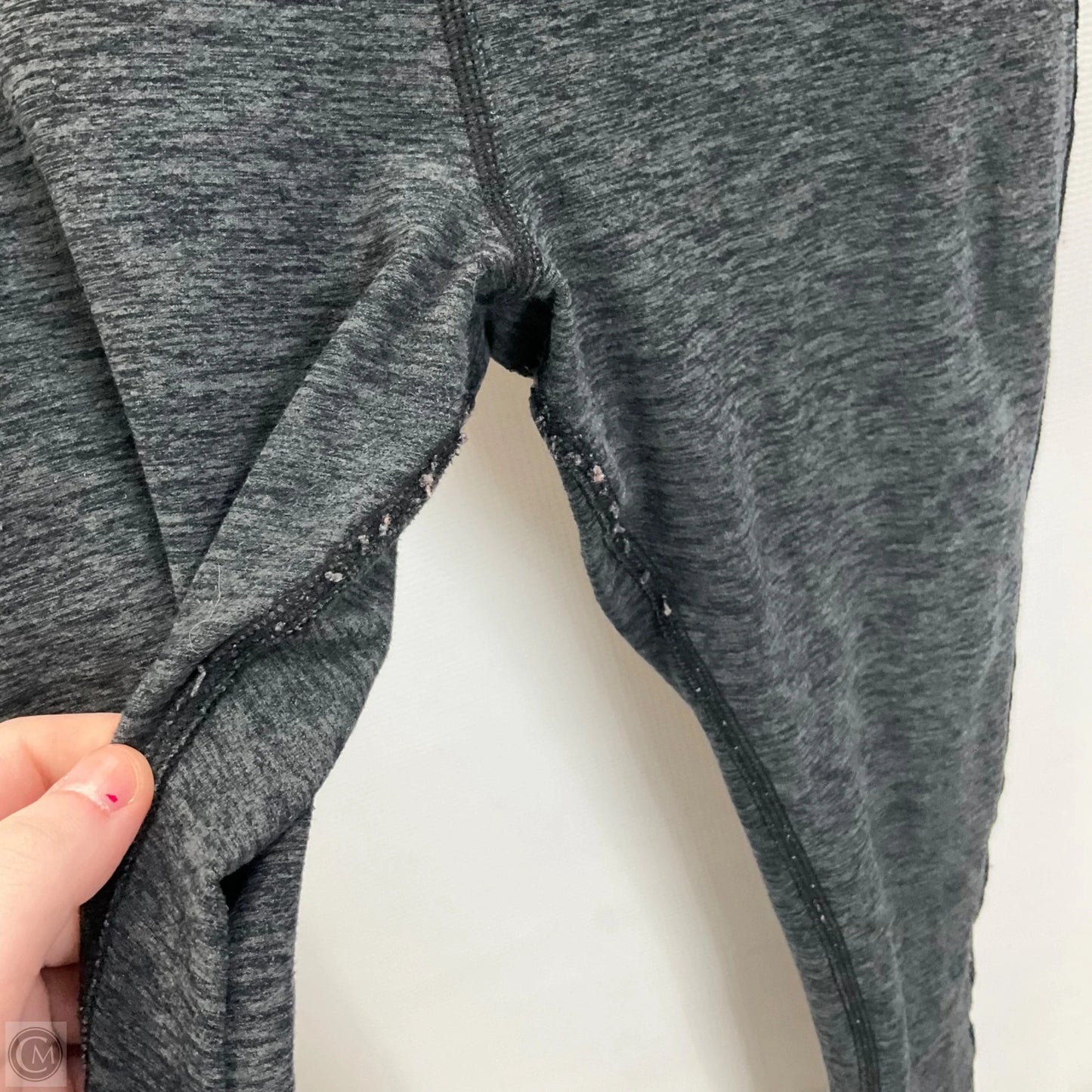 Athletic Leggings By Alo In Grey, Size: S