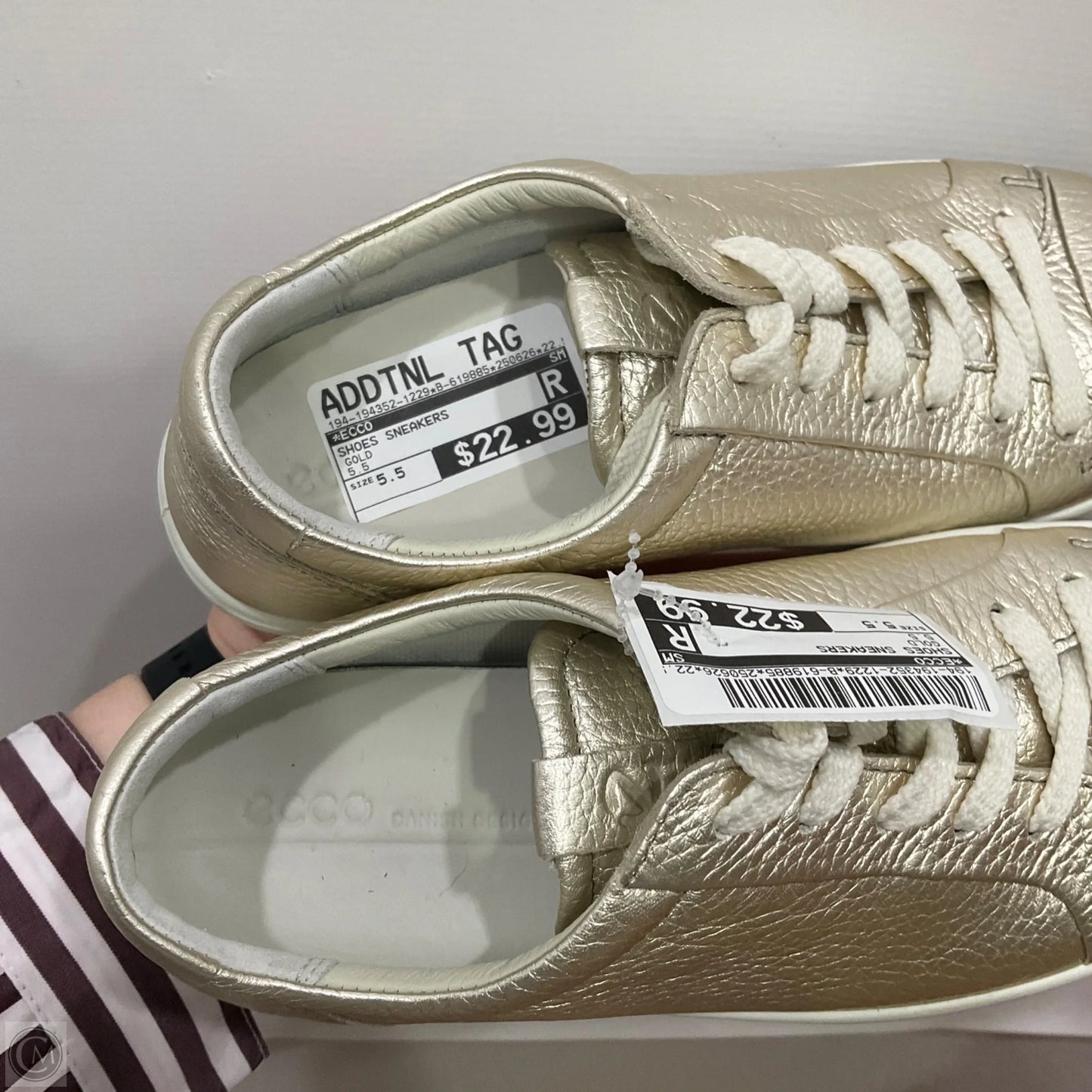 Shoes Sneakers By Ecco In Gold, Size: 5.5