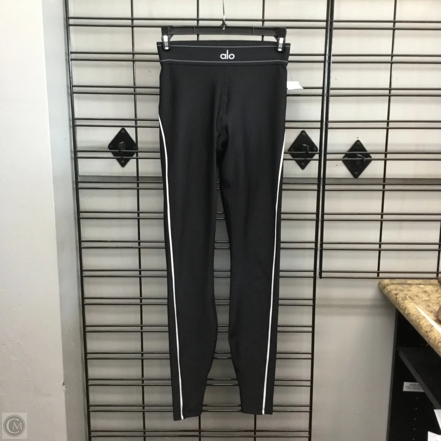 Athletic Leggings By Alo In Black, Size: S
