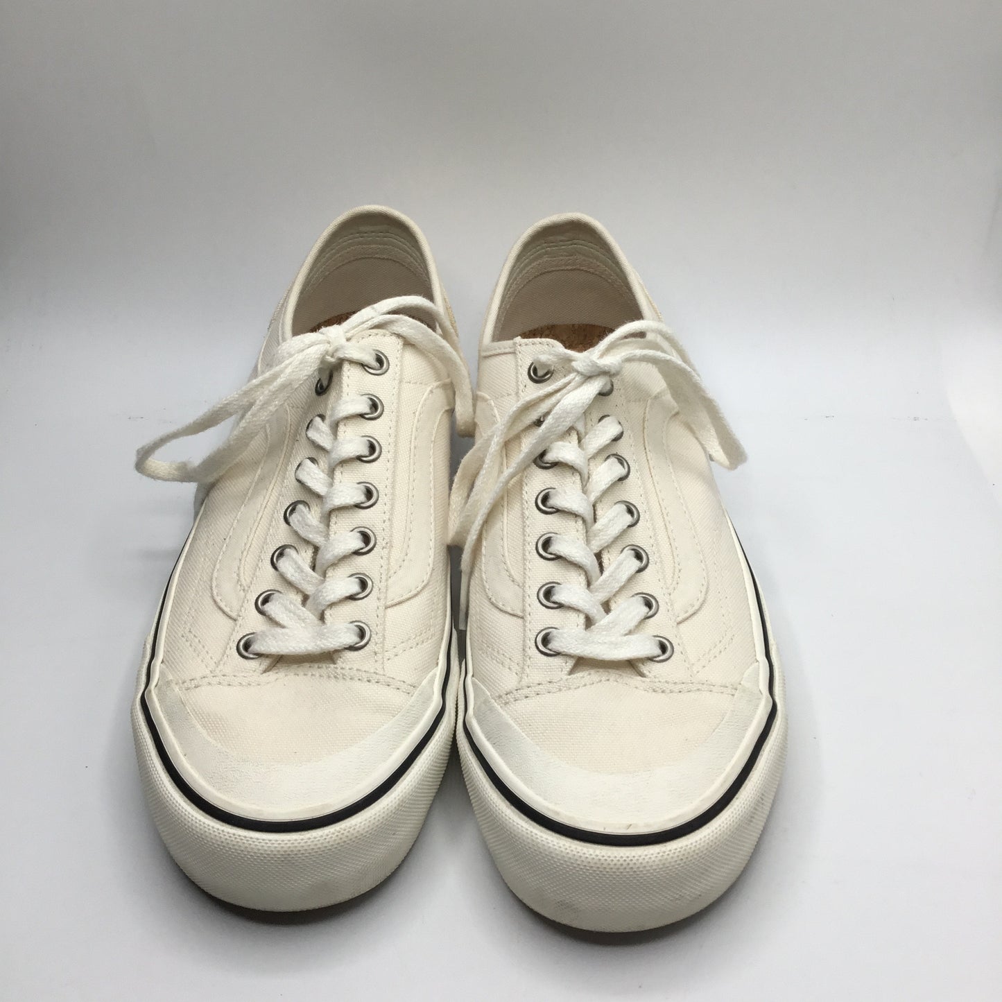 Shoes Sneakers By Vans In Cream, Size: 10