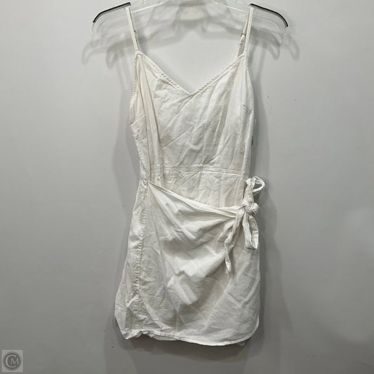 Dress Casual Short By Abercrombie And Fitch In White, Size: M