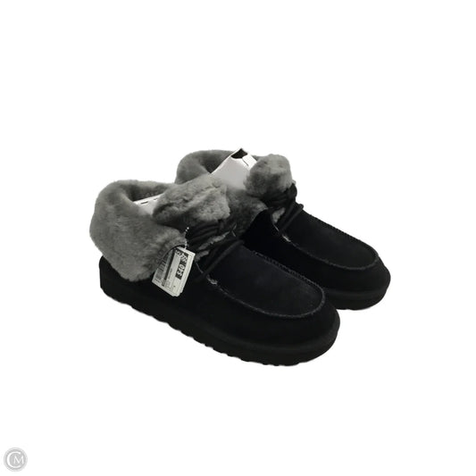 Boots Designer By Ugg In Black, Size: 8