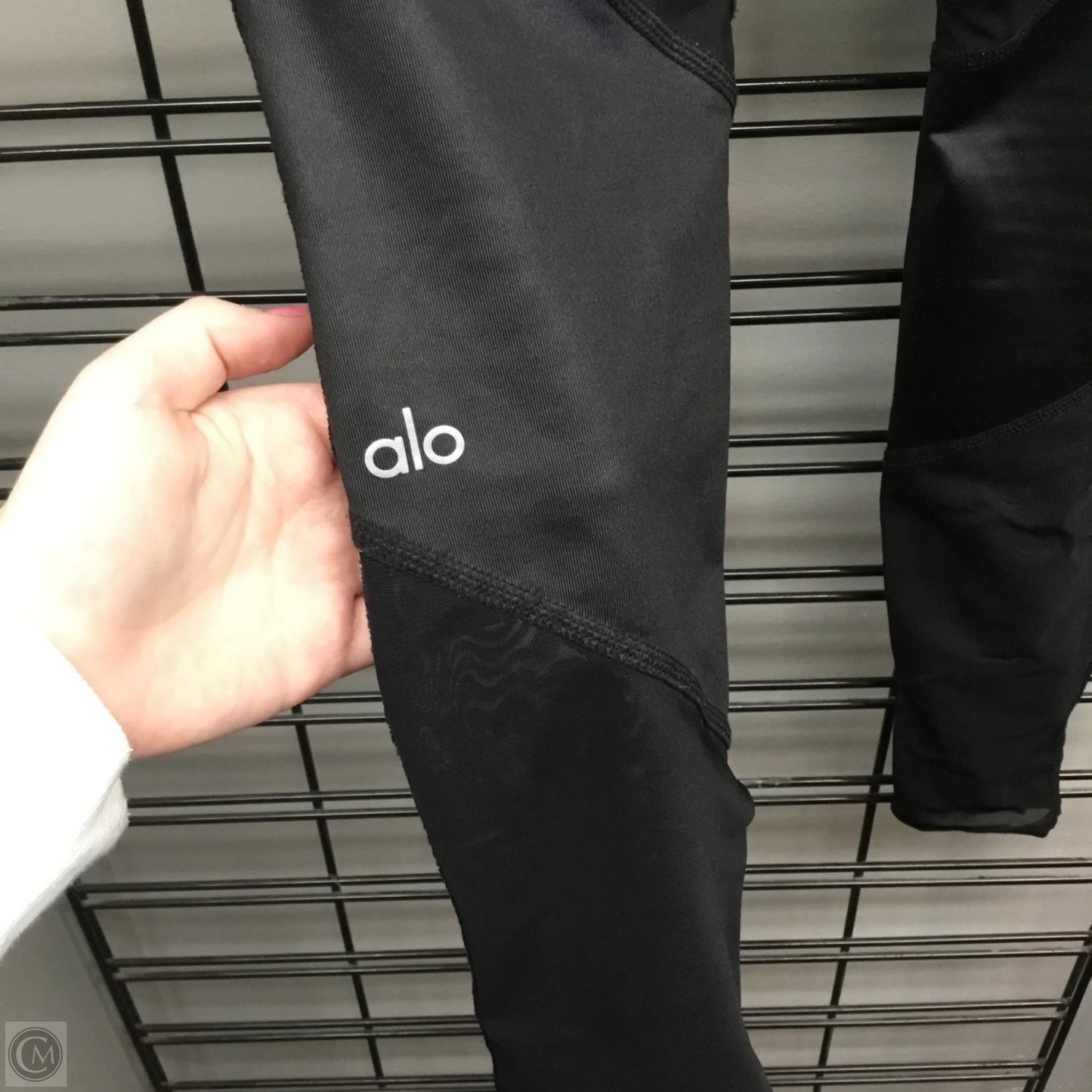 Athletic Leggings By Alo In Black, Size: S